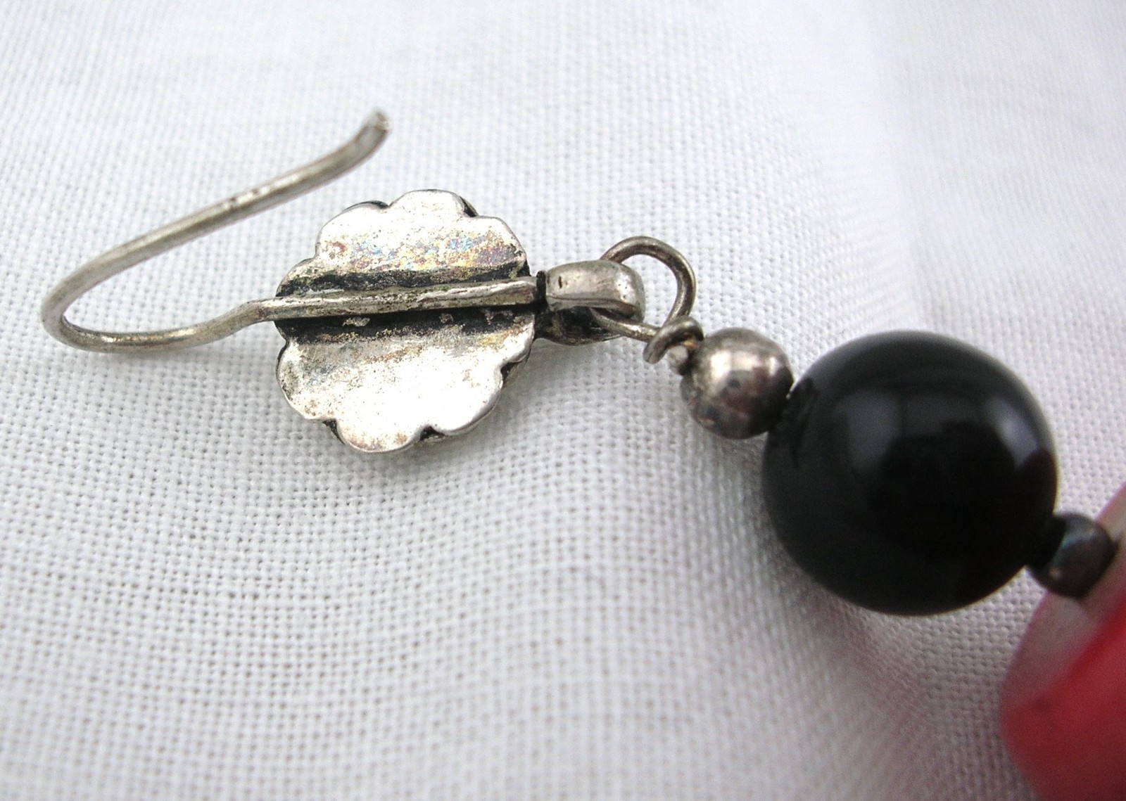 VINTAGE RED AND BLACK CORAL SILVER NECKLACE AND EARRINGS