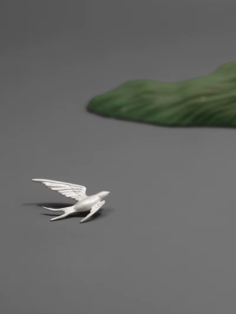 Swallow Bird Pin Brooch 925 Sterling Silver Natural WG Gift