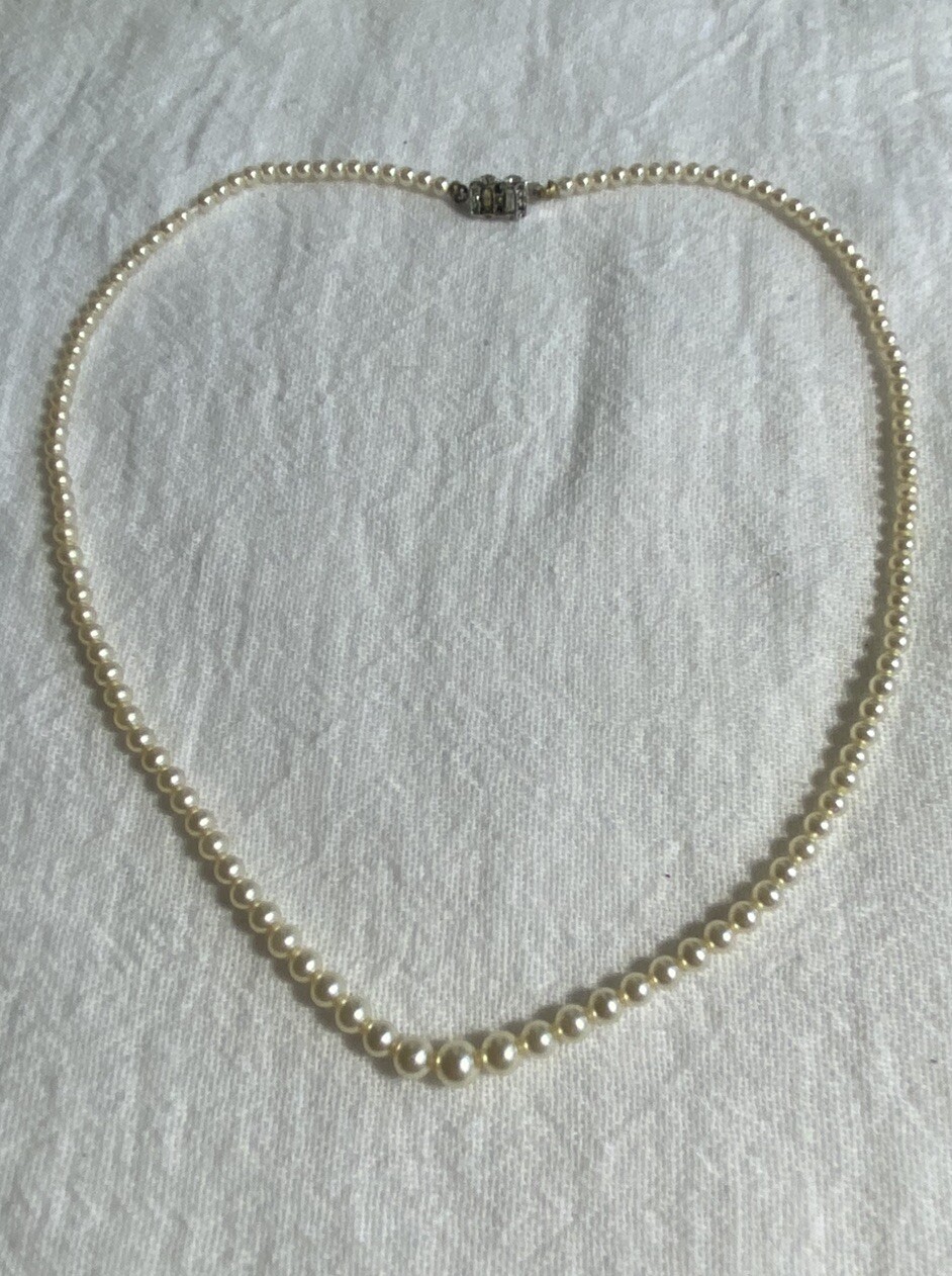 Vintage Graduating Faux Pearl Necklace Silver Tone Rhinestone Push Lock Closure
