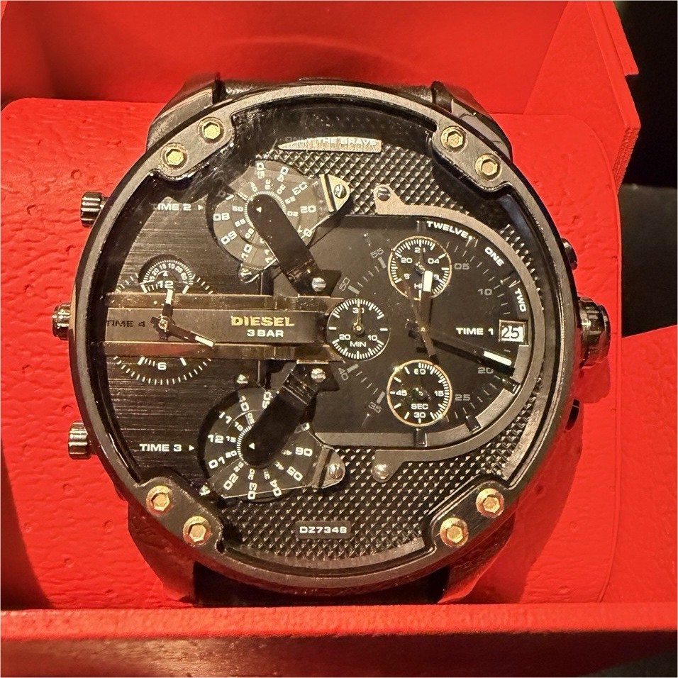 Diesel DZ7348 Multi-Time Zone Quartz Black Leather Wristwatch Analog w/ Box