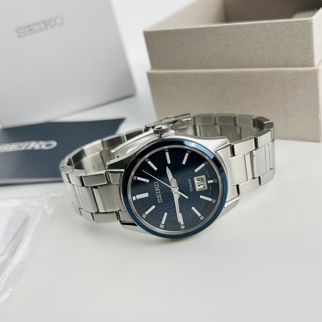 Seiko Essentials SUR559 Blue Dial Stainless Steel Men’s Quartz Watch 39.5mm New