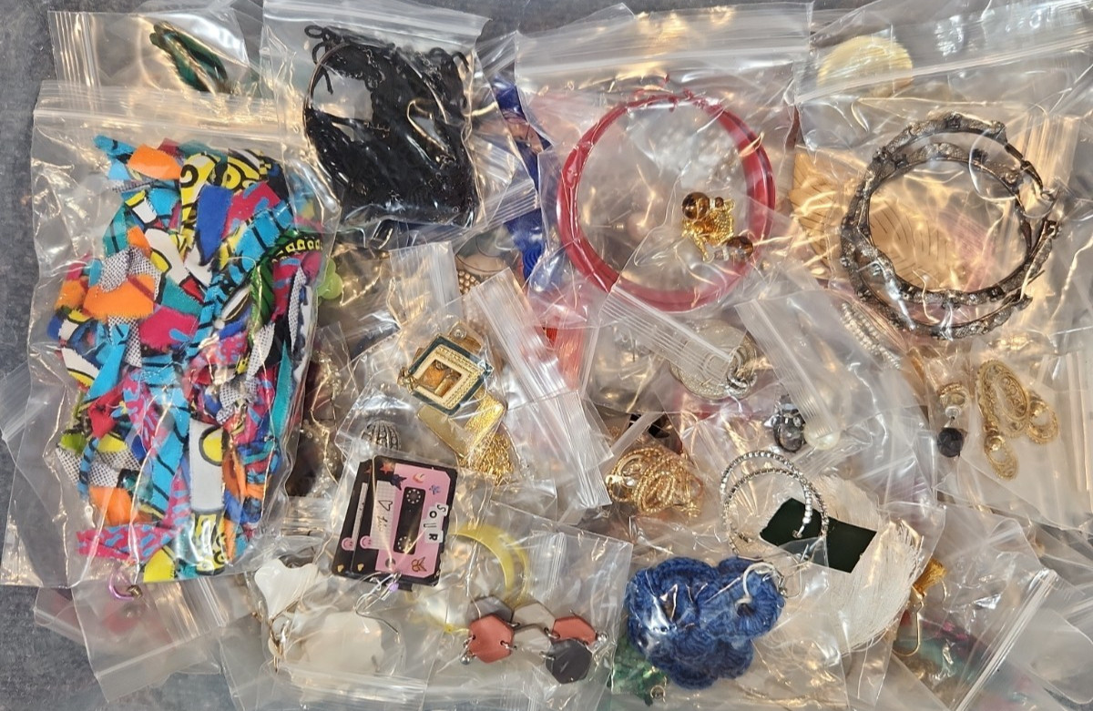 Jewelry Wearable Earring Collection 5 Lbs Matched Pairs Lot #683 See Description