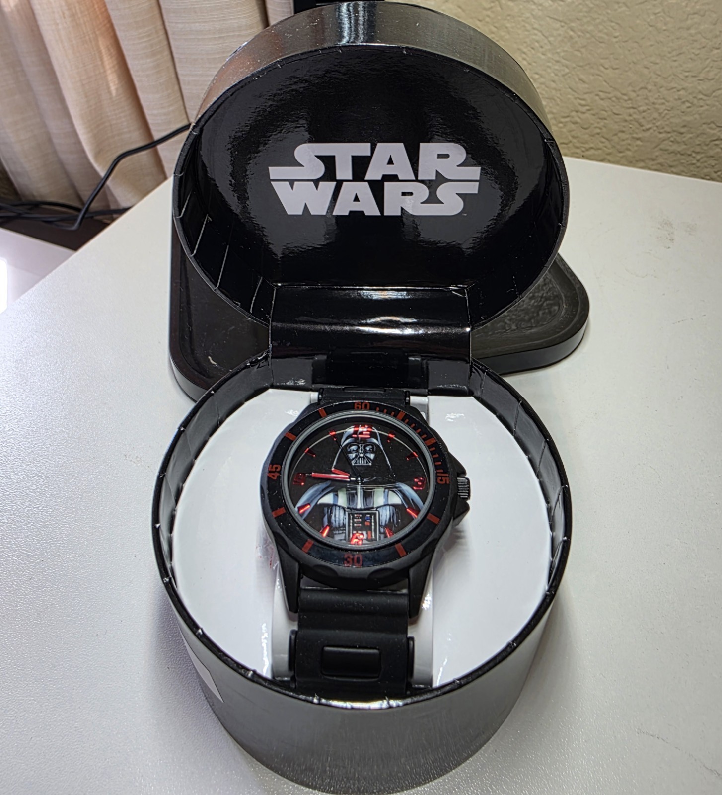 Star Wars Darth Vader Quartz Analog Watch Black Rubber Strap w/ Box