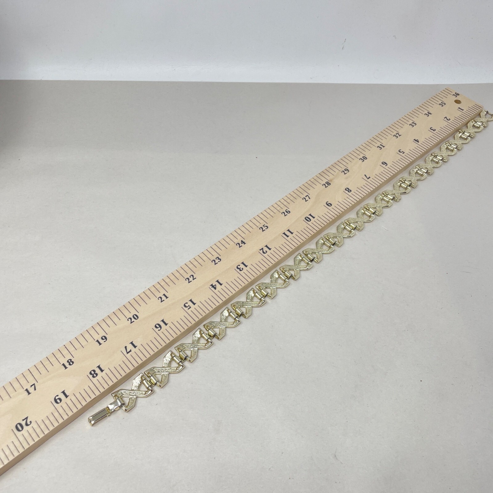 Vintage Choker Necklace Gold-Tone Chunky Retro Simple Geometric Minimal