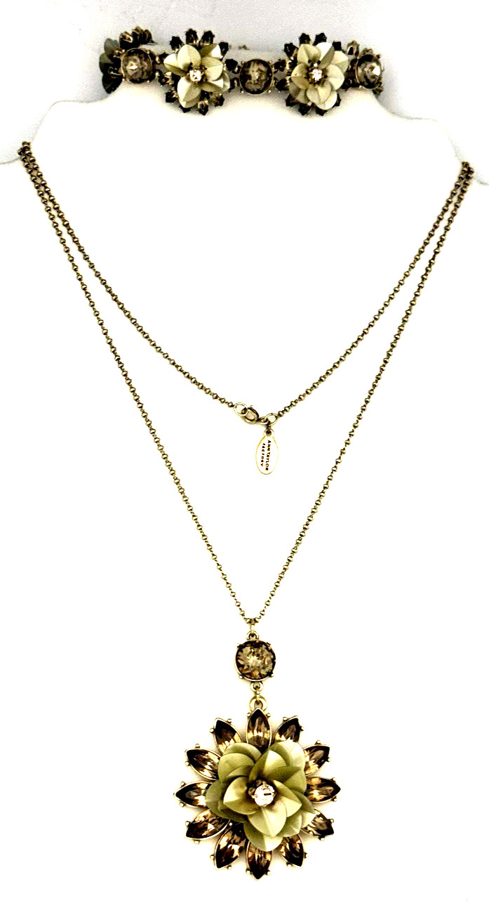 Ann Taylor 36″ Antique Gold Tone Sage Green Flower Pendant Necklace/Bracelet Set