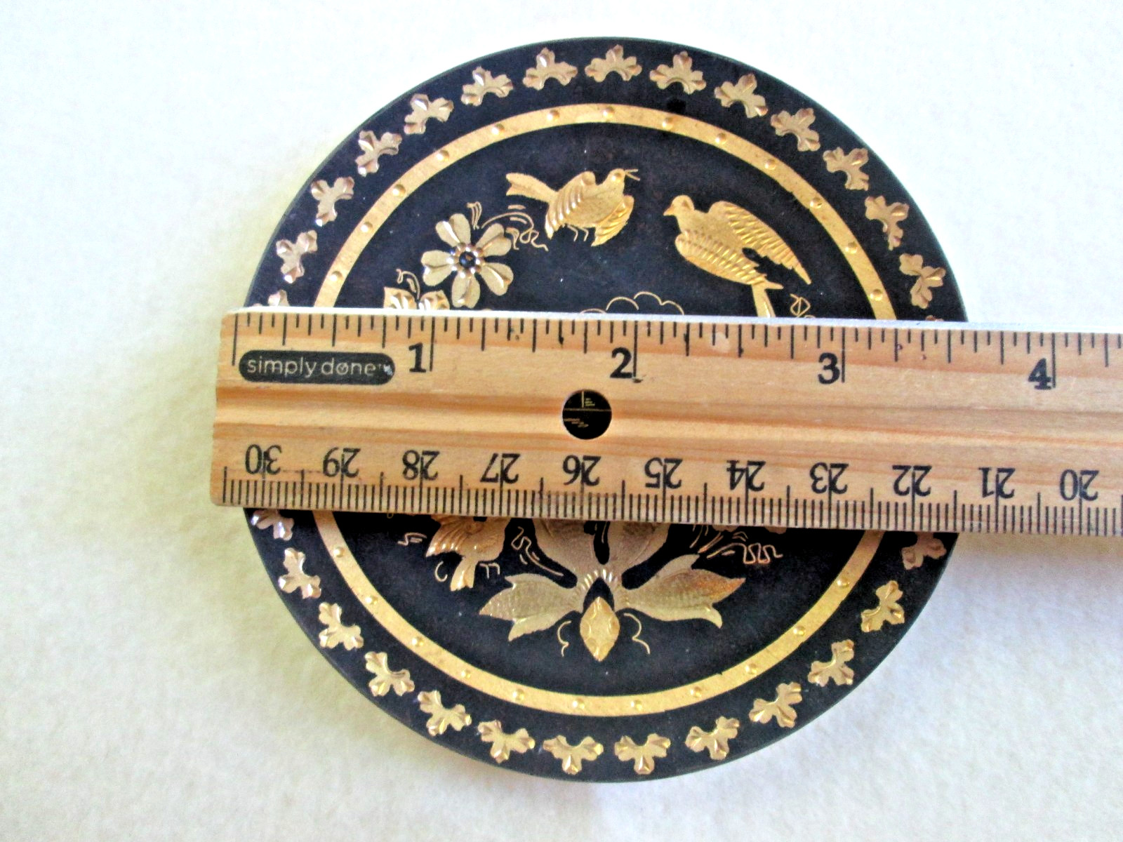 DAMASCENE GOLD BLACK ORNAMENTAL PENDANT ON 20″ Chain & 3-leg Trinket Dish