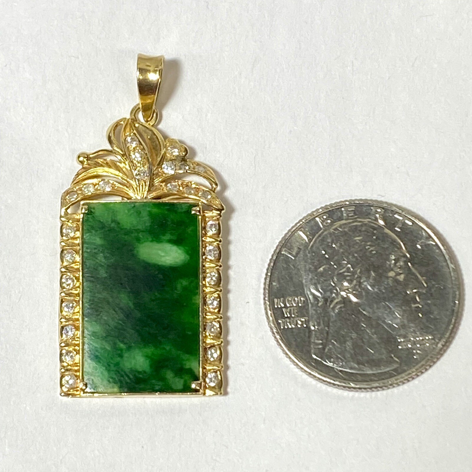 18K Yellow Gold Jade 0.27ctw Diamond 35mm Pendant 6.1g