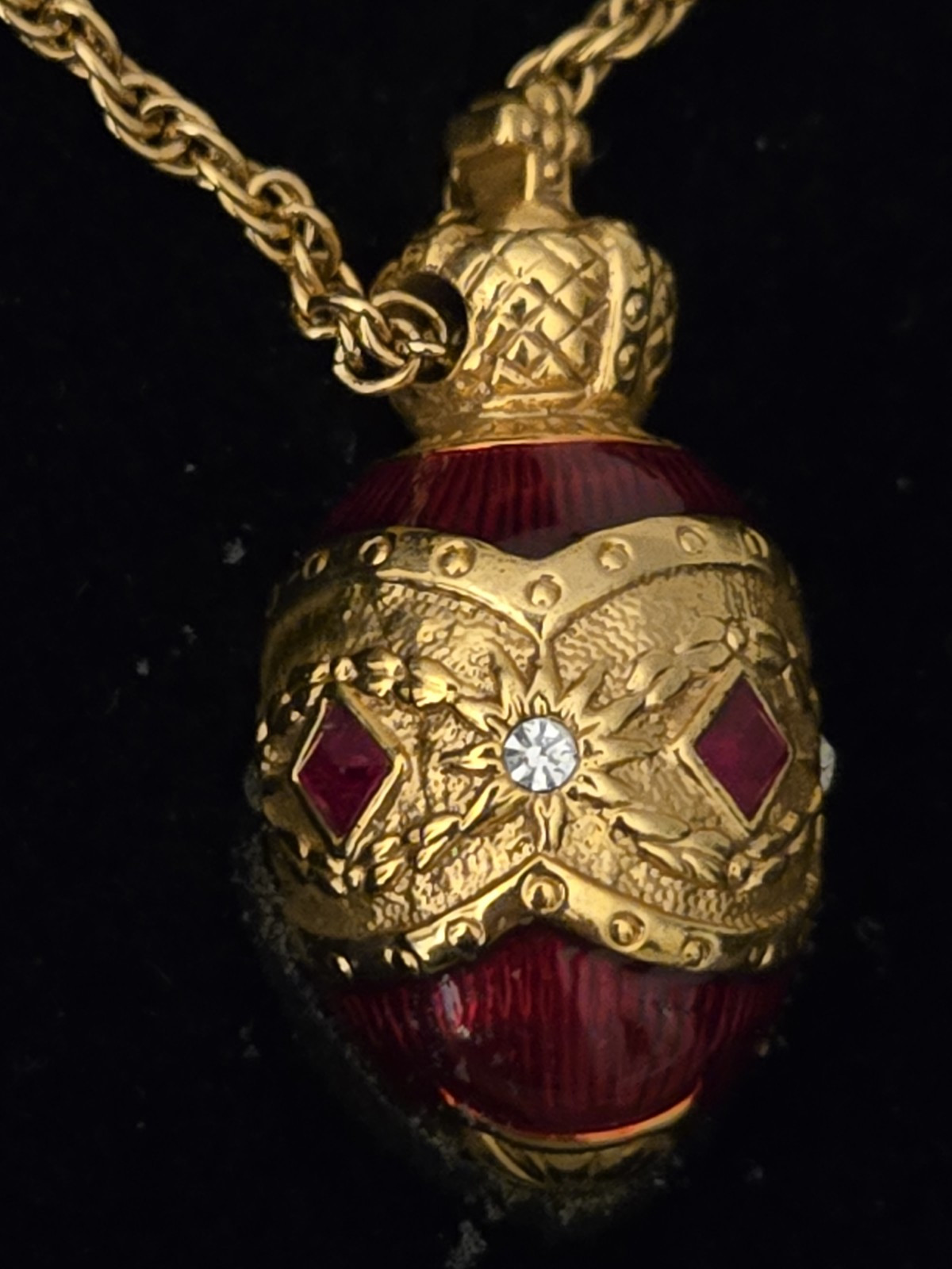 Beautiful Joan Rivers Red/Burgundy enamel egg Pedant With Chain. NIB