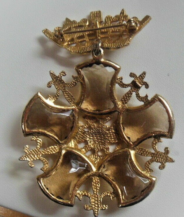 Vintage Gold-tone Pale Brown Glass Eagle Crown Brooch/Pendant 3″