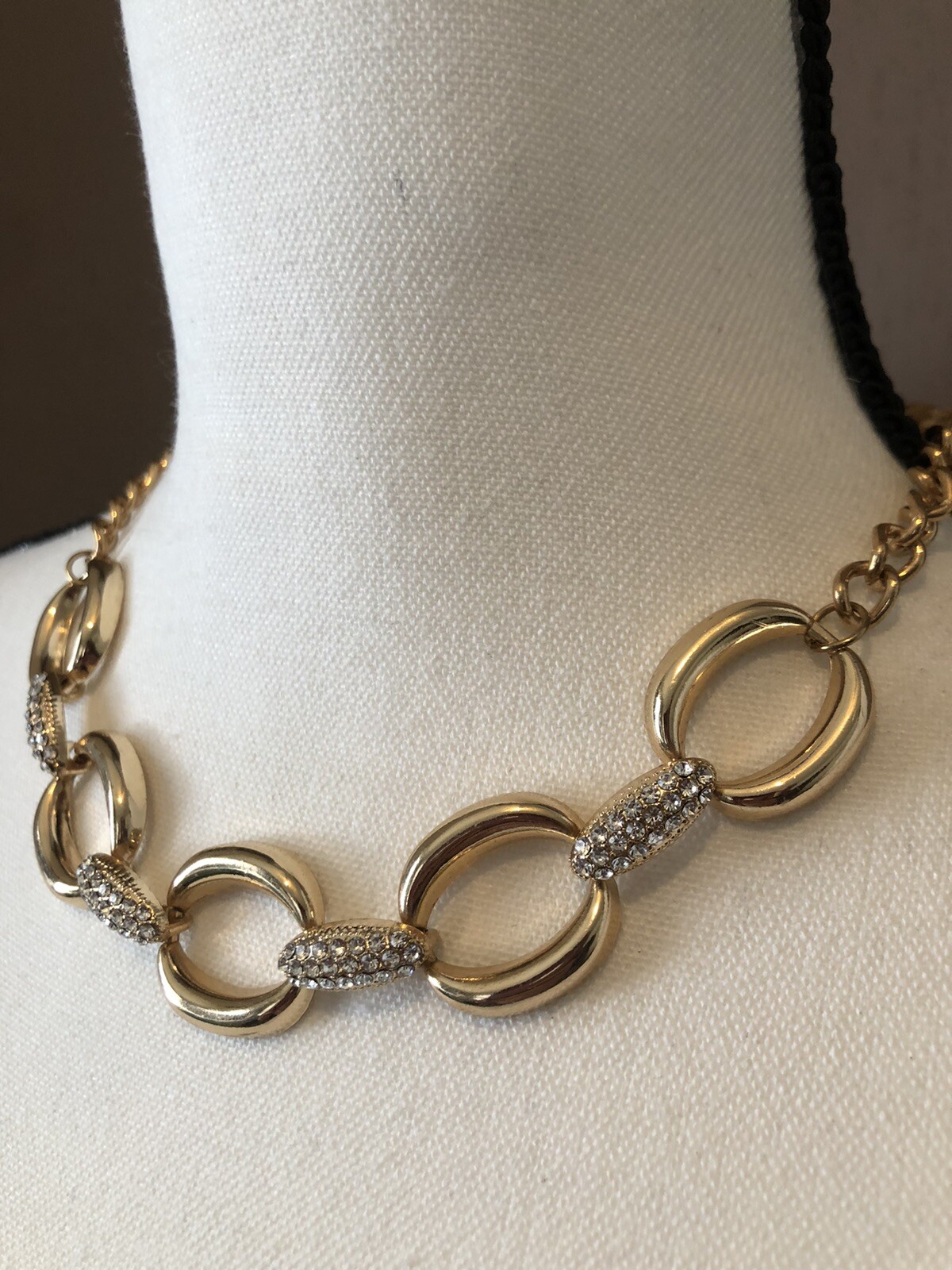 Contemporary Rhinestone Chain Necklace Costume Jewelry 6663 GO2.4D23