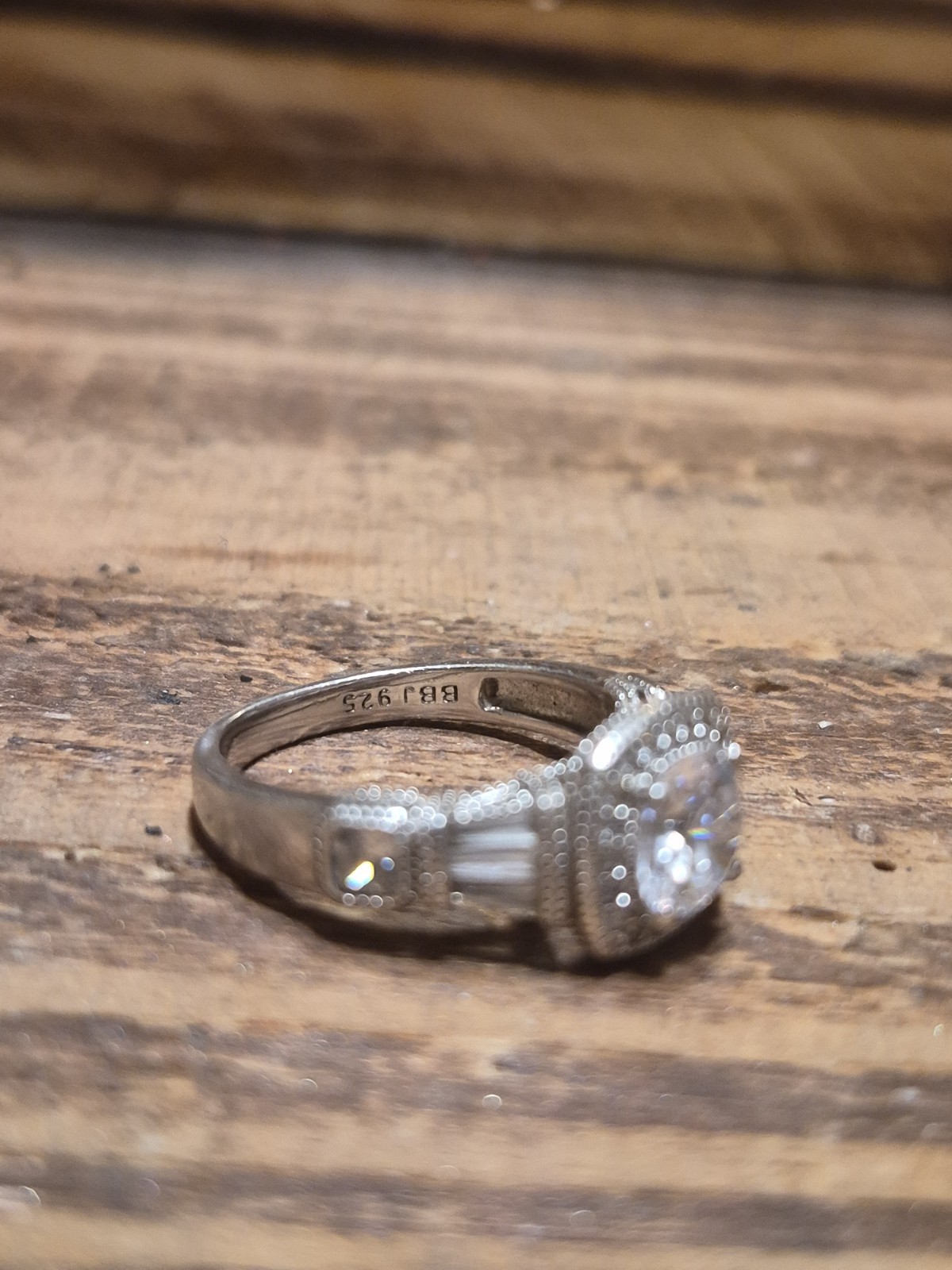 92.5% pure sterling silver cocktail ring manufactured by Bangkok Ratnaraj Jewele