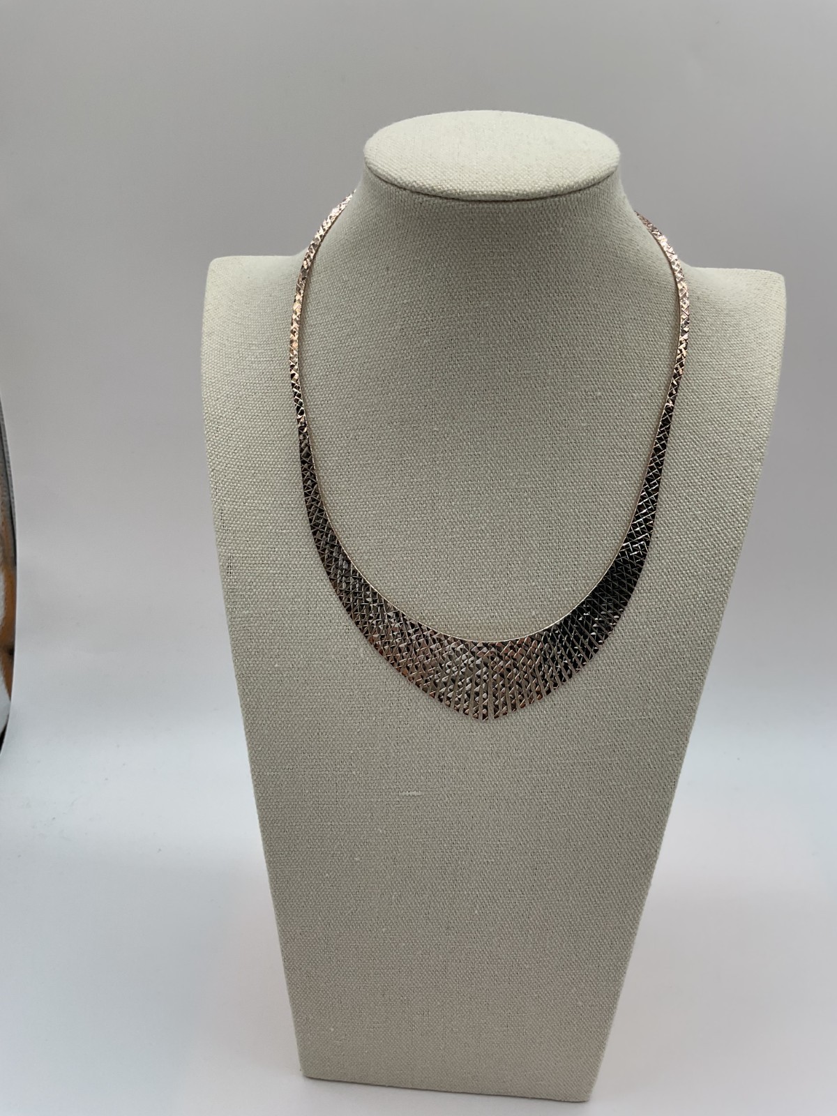 Ultra fine Silver Graduated Cleopatra necklace 18 inches with etched texture