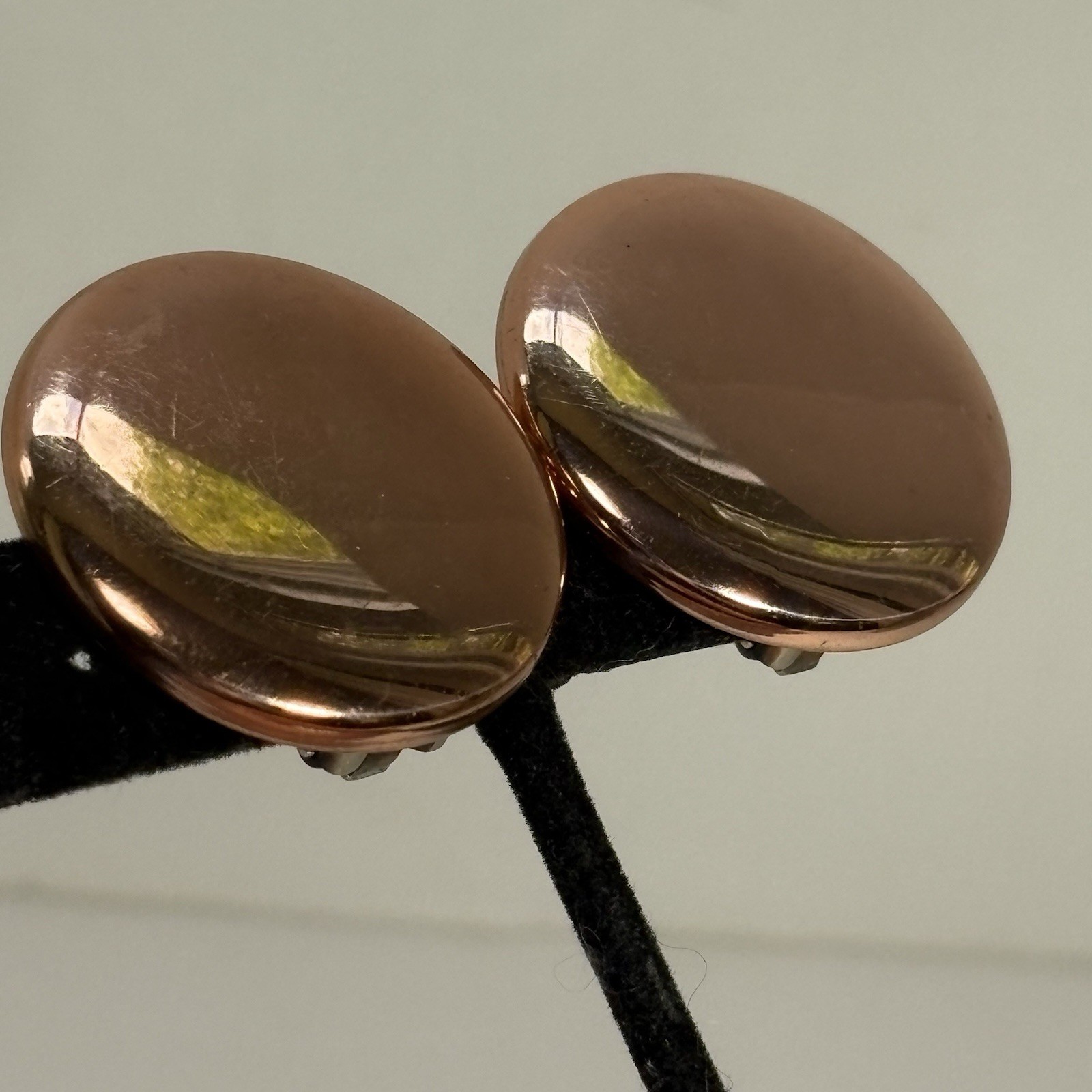 Renoir Copper Disc Button Earrings Modernist Clip Vintage Signed Round 1.25″