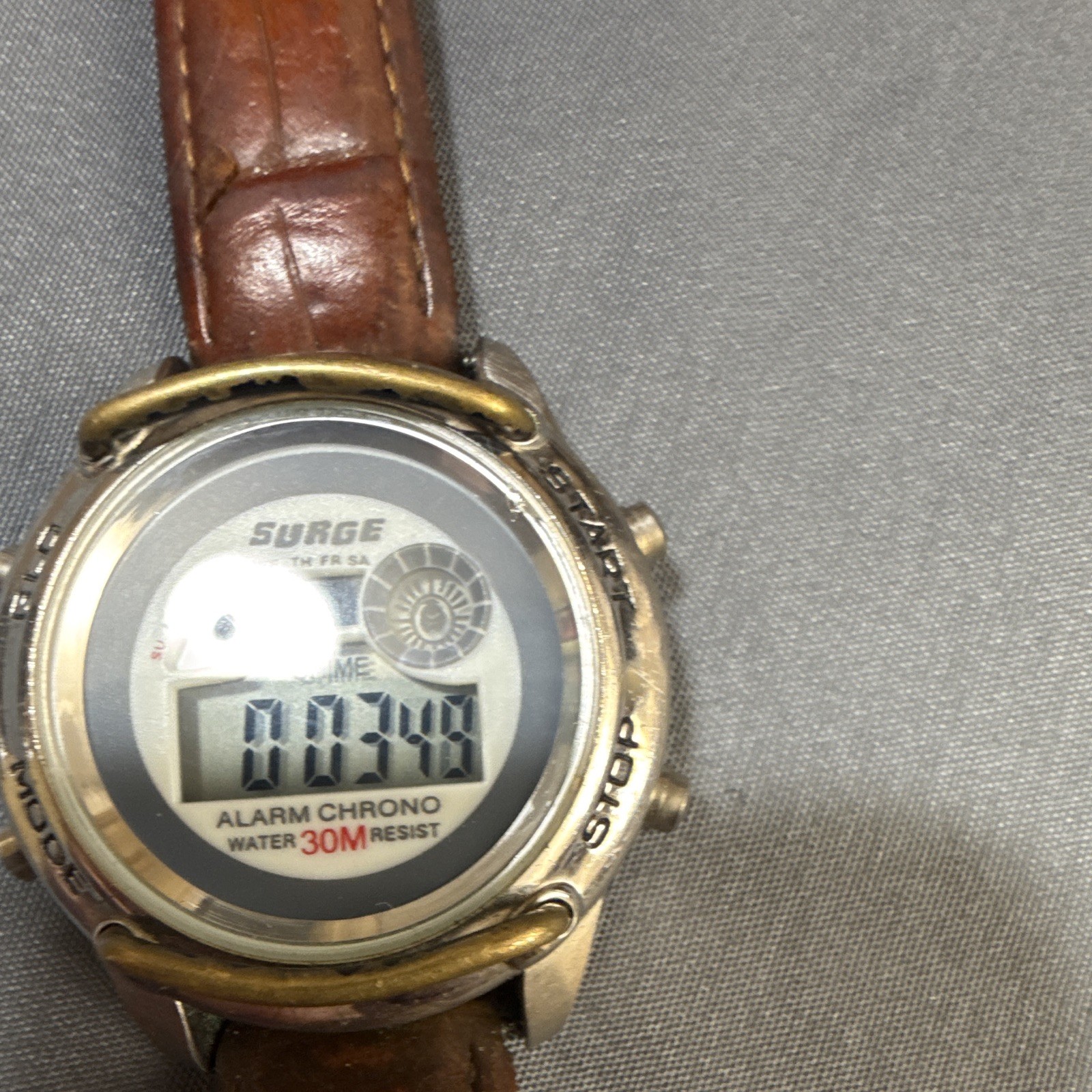 VINTAGE 80s G.I.I. SURGE WATCH SURM1558 RARE!! GLO WORKS! NEW BATTERY! (B23)