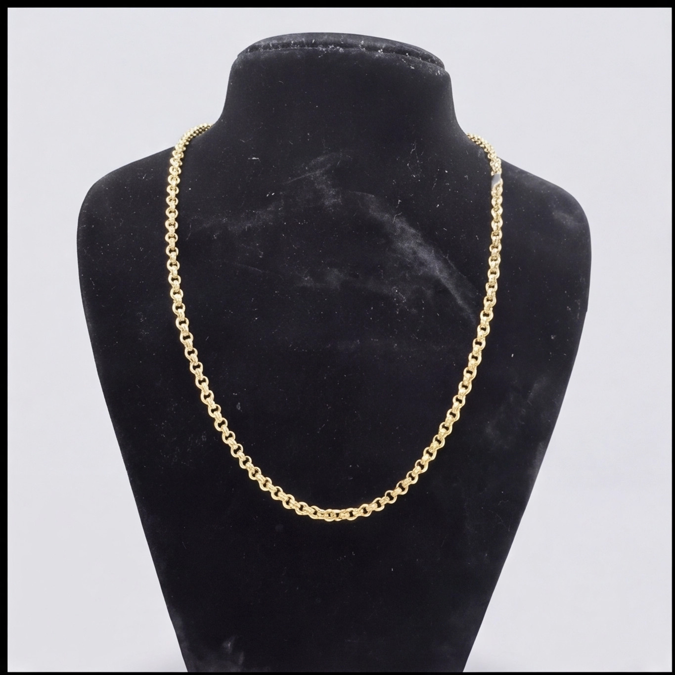 Italian Style 19 inch Rolo Chain 3.9mm Width In 18K Solid Yellow Plain Gold