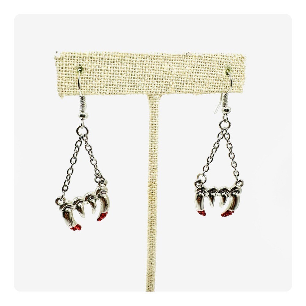 Vintage Vampire Fangs Halloween Fashion Forward Dangling Earrings Silver/Red