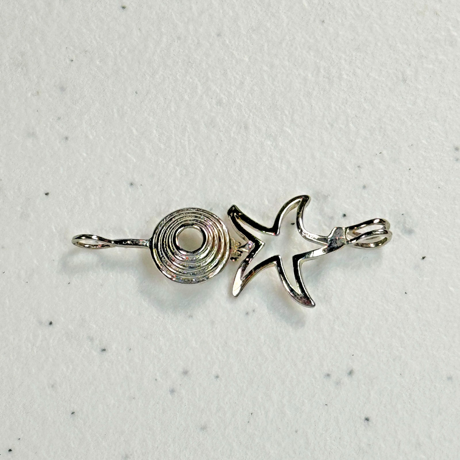 Vintage Pendant Starfish Seashell Silver Tone Beach Ocean Nautical Charm