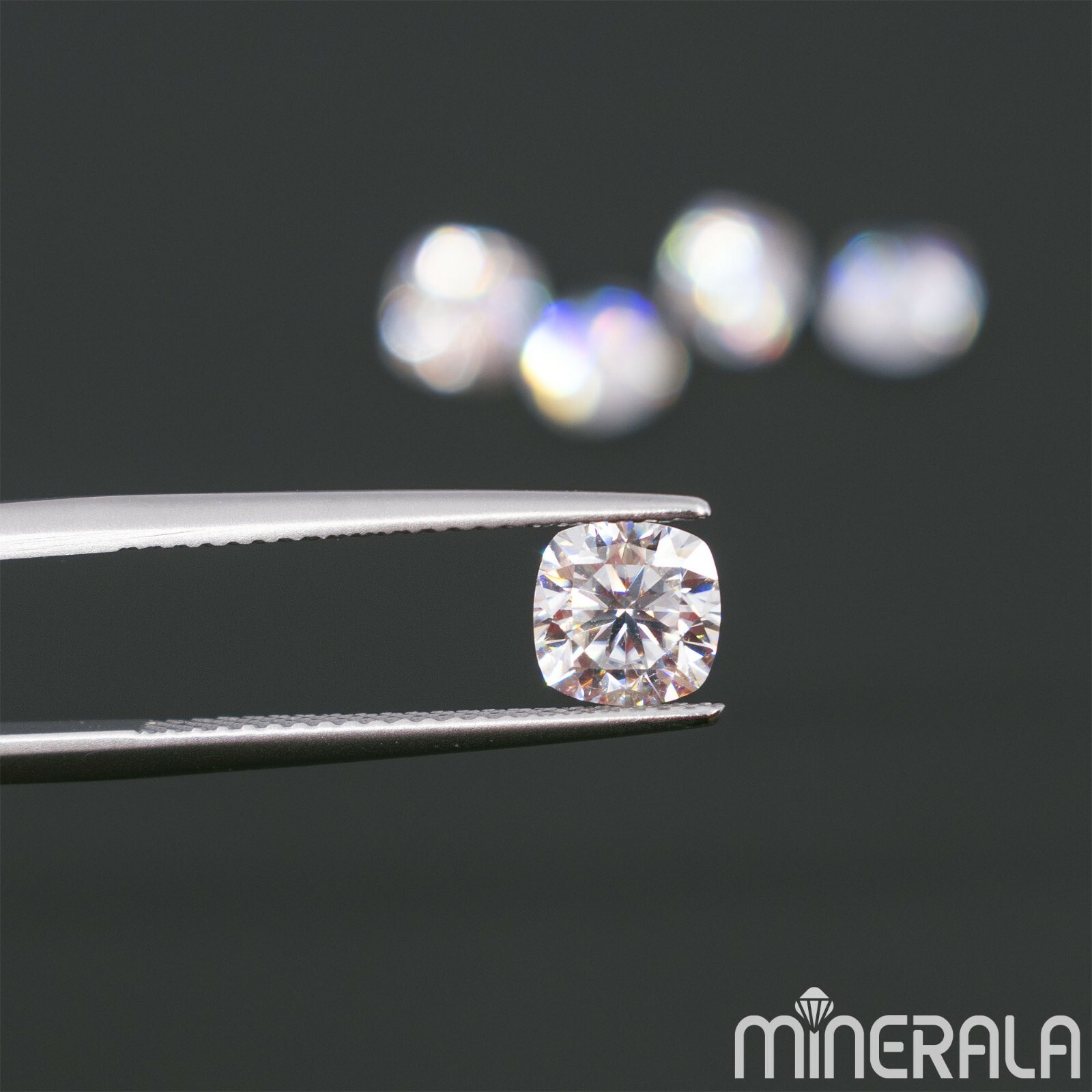 MOISSANITE GEMSTONE CUSHION FACETED 6mm LAB DIAMOND CUT D-E VVS CLARITY WP0273F