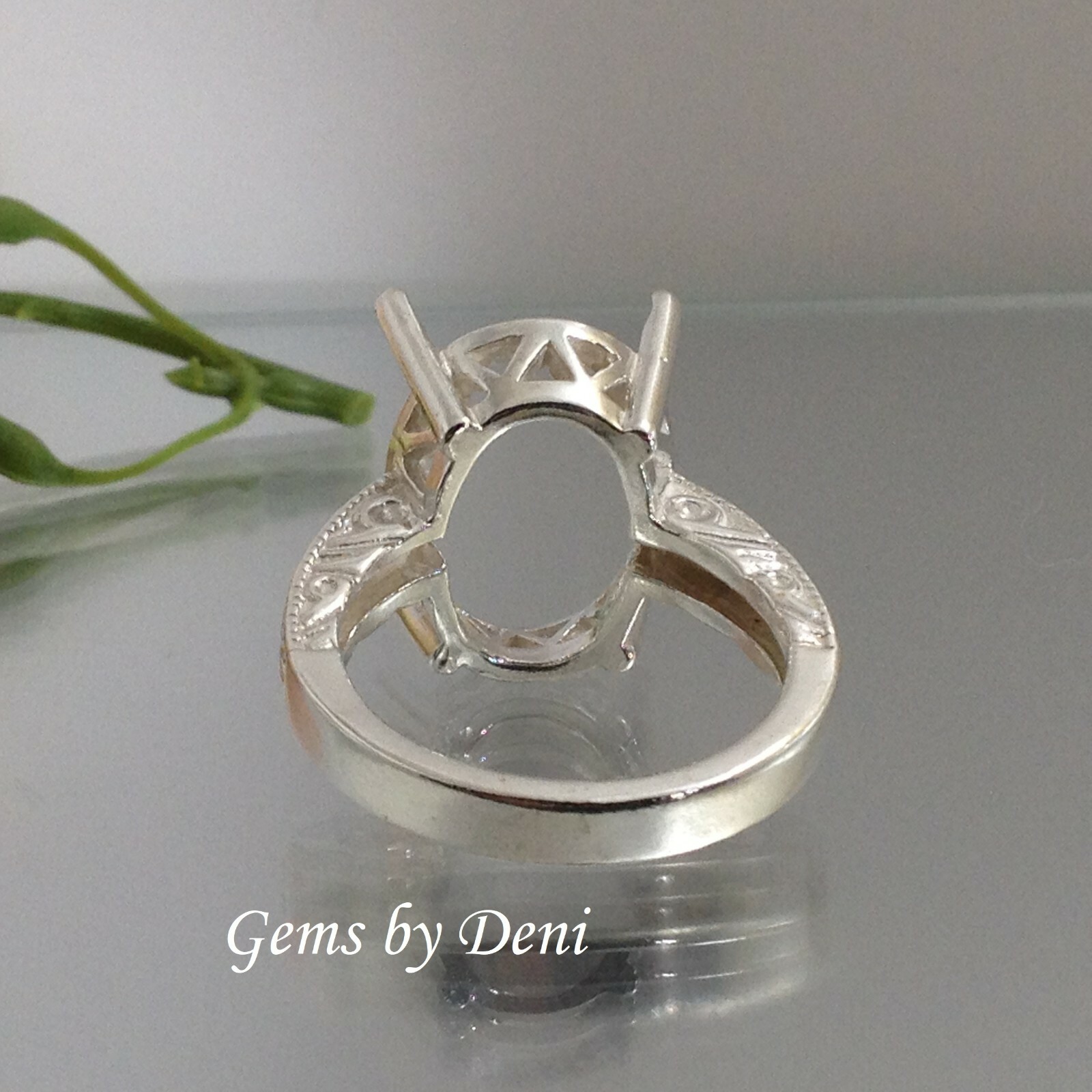 (7×5-18x13mm) Oval Engraved Shank Sterling Silver Ring Setting Size 7