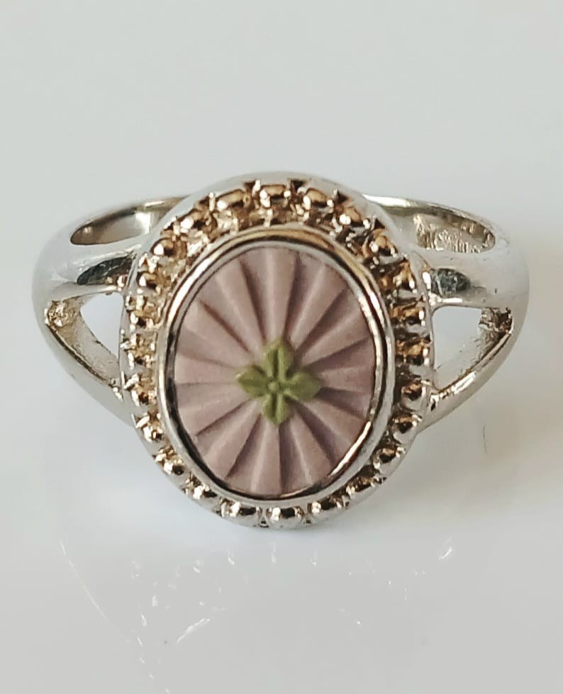 Wedgwood Jasper Lilac and Green Ring – Jewellery – Jasperware