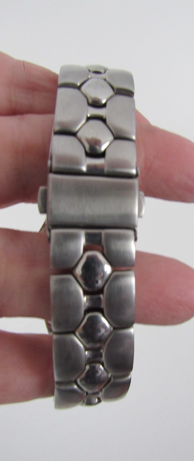 Armitron Diamond Water-Resistant Stainless-Steel Wristwatch Gradient Blue Vtg