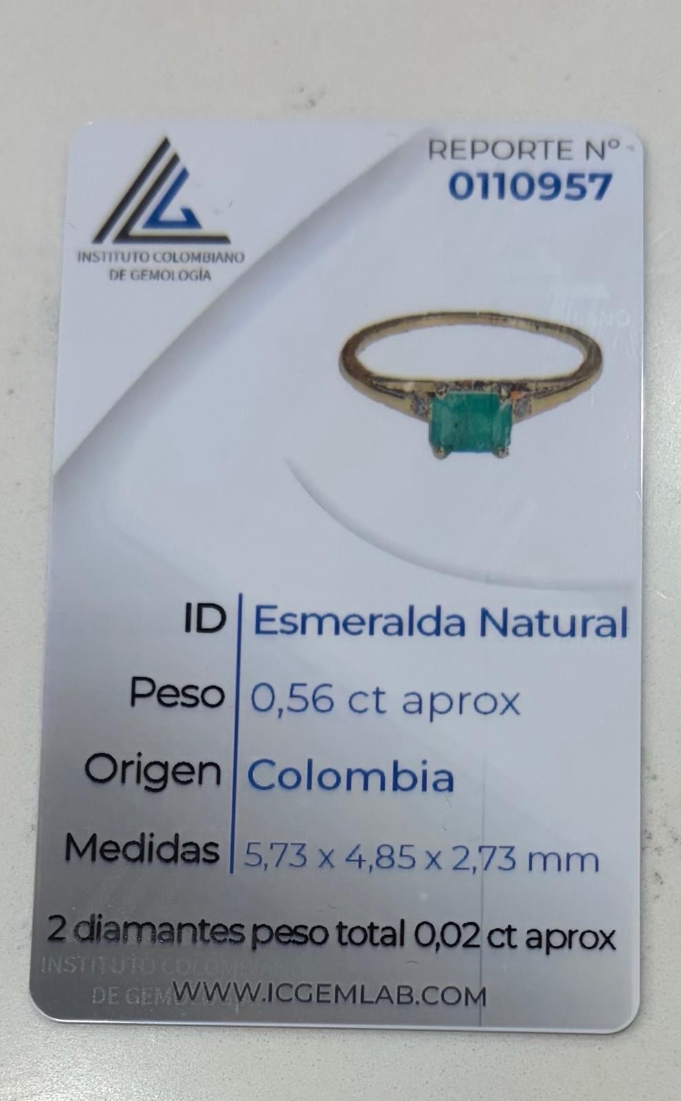 18k gold colombian emerald and natural diamonds ring