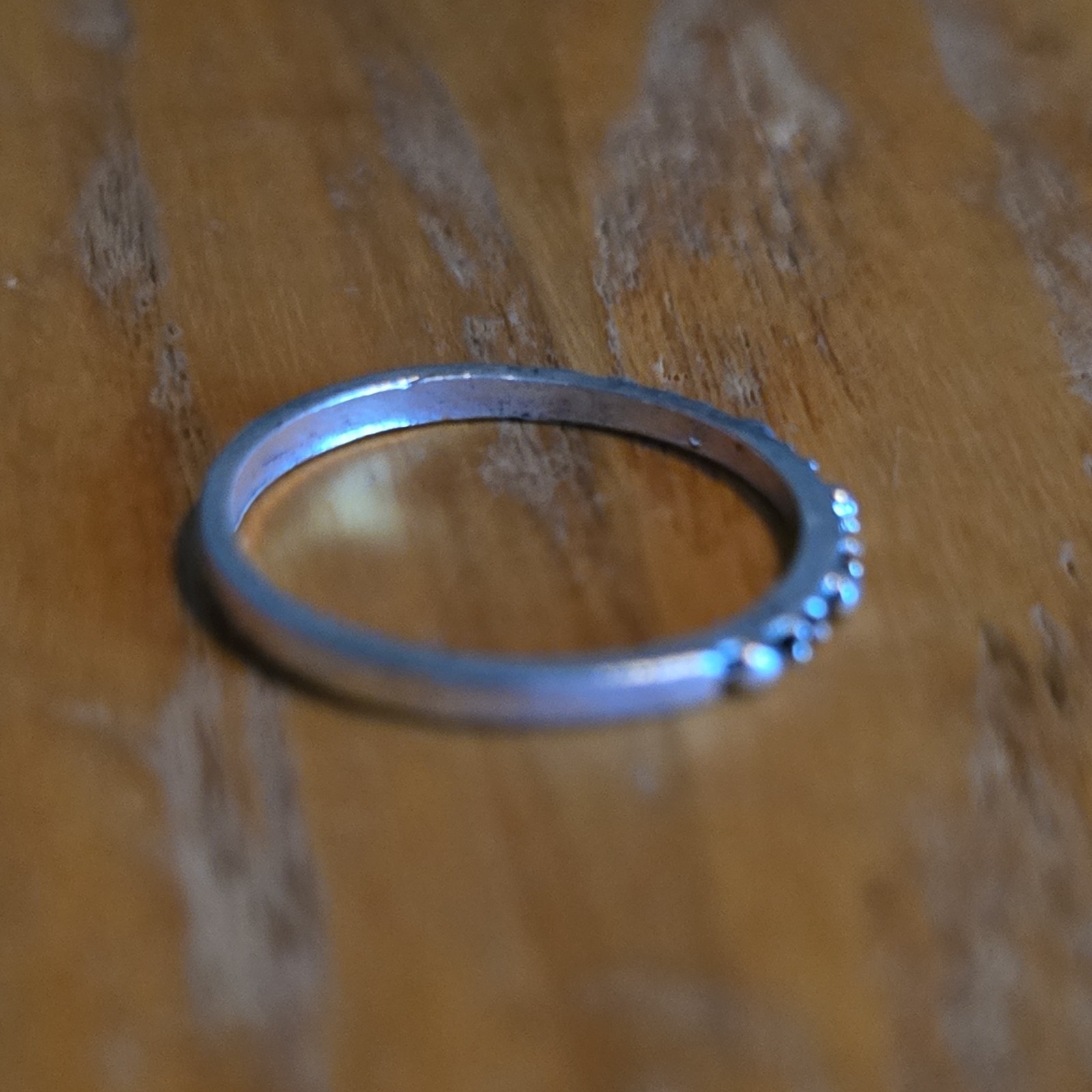 Silver Tone Thin Metal Band Ring with Beaded Detail Size 8 No Stone
