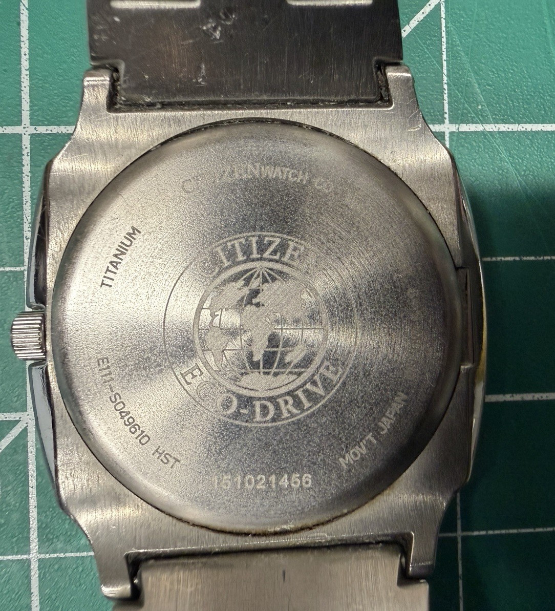 Citizen – Men’s Eco Drive Titanium E111-S049610 Solar Powered Watch