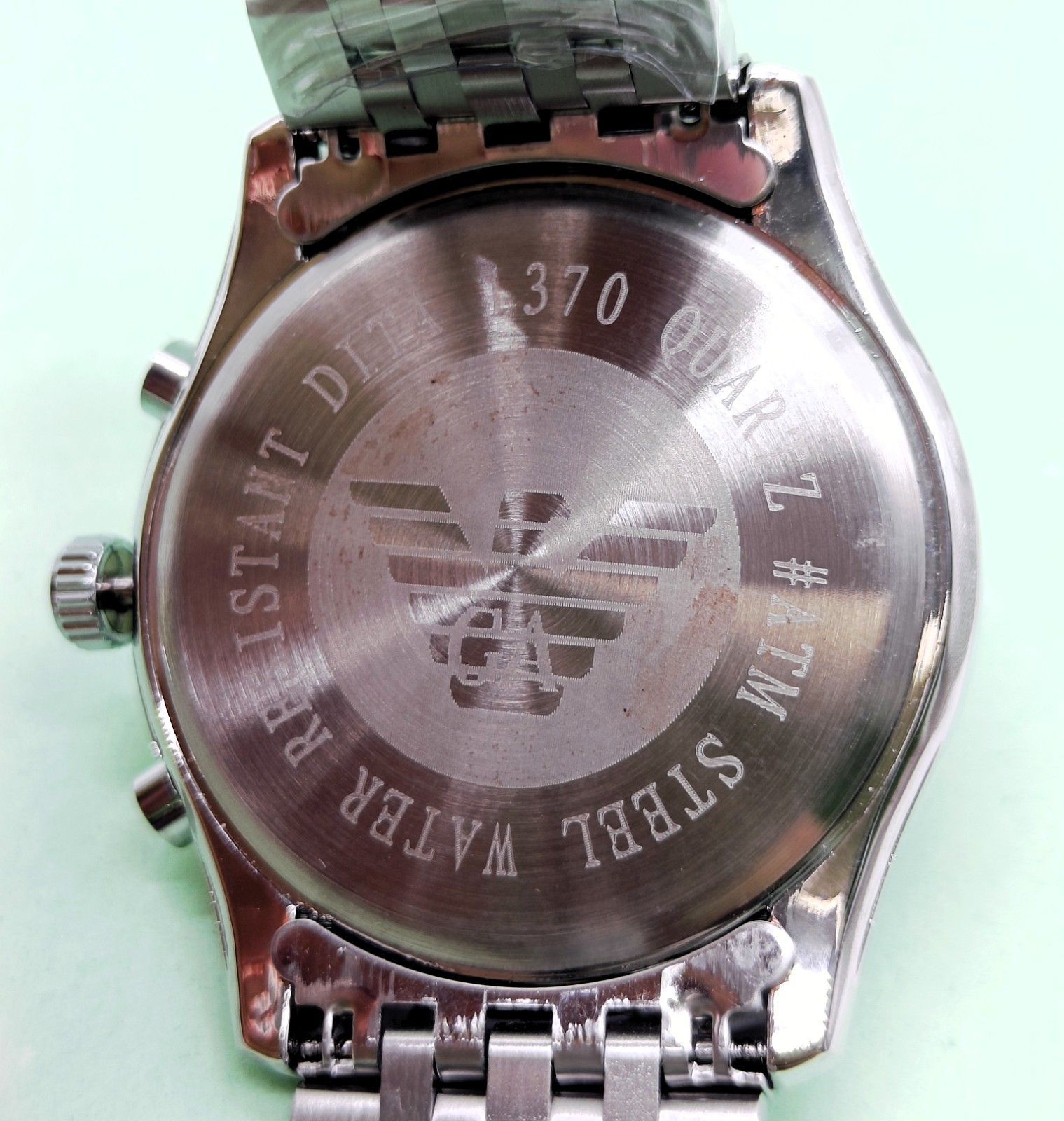 Amazing EmporioArmani Chronograph Date Indicator Quartz Analog Men’s Wrist Watch