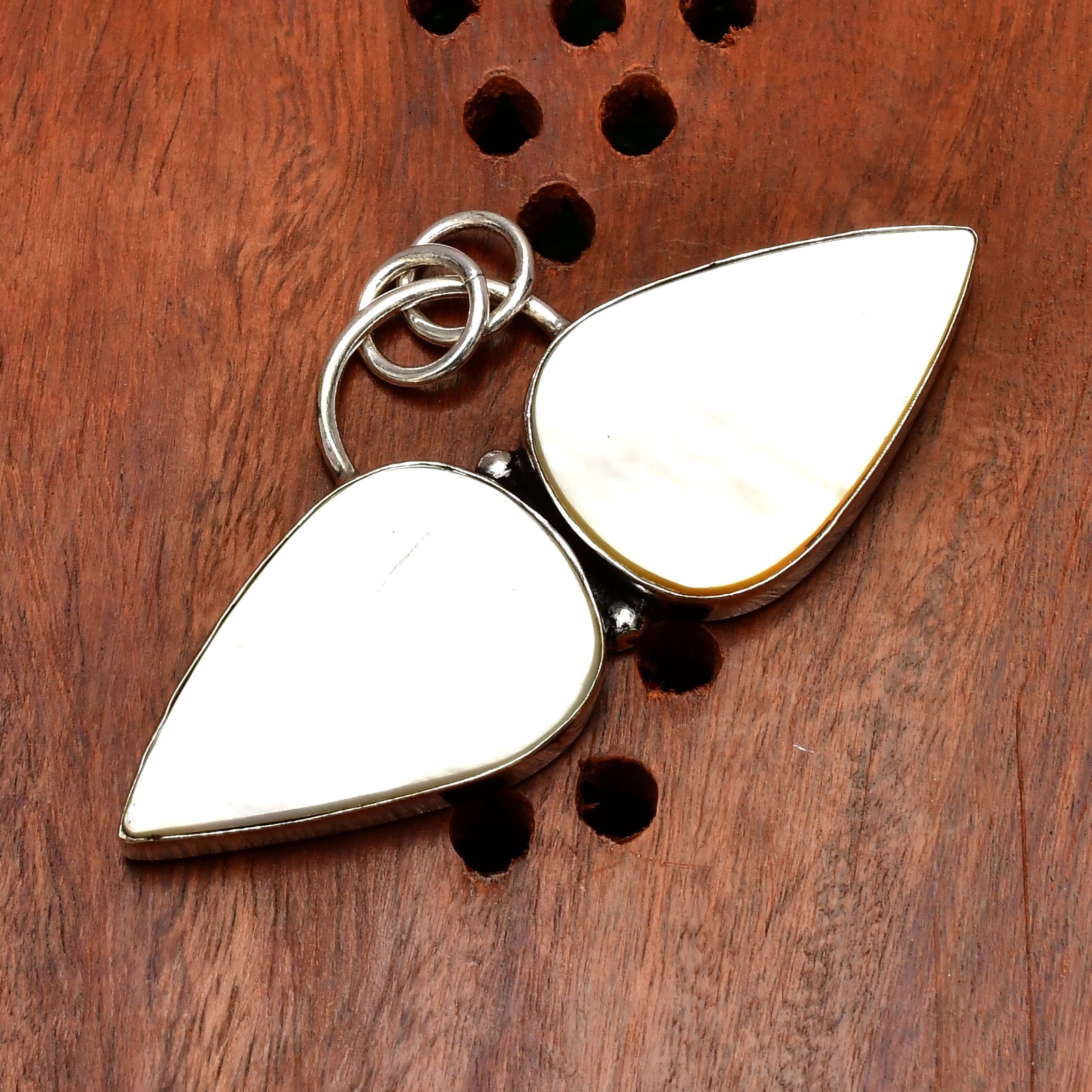 Mother Of Pearl Gemstone 925 Sterling Silver Handmade Jewelry Pendant 1.56″