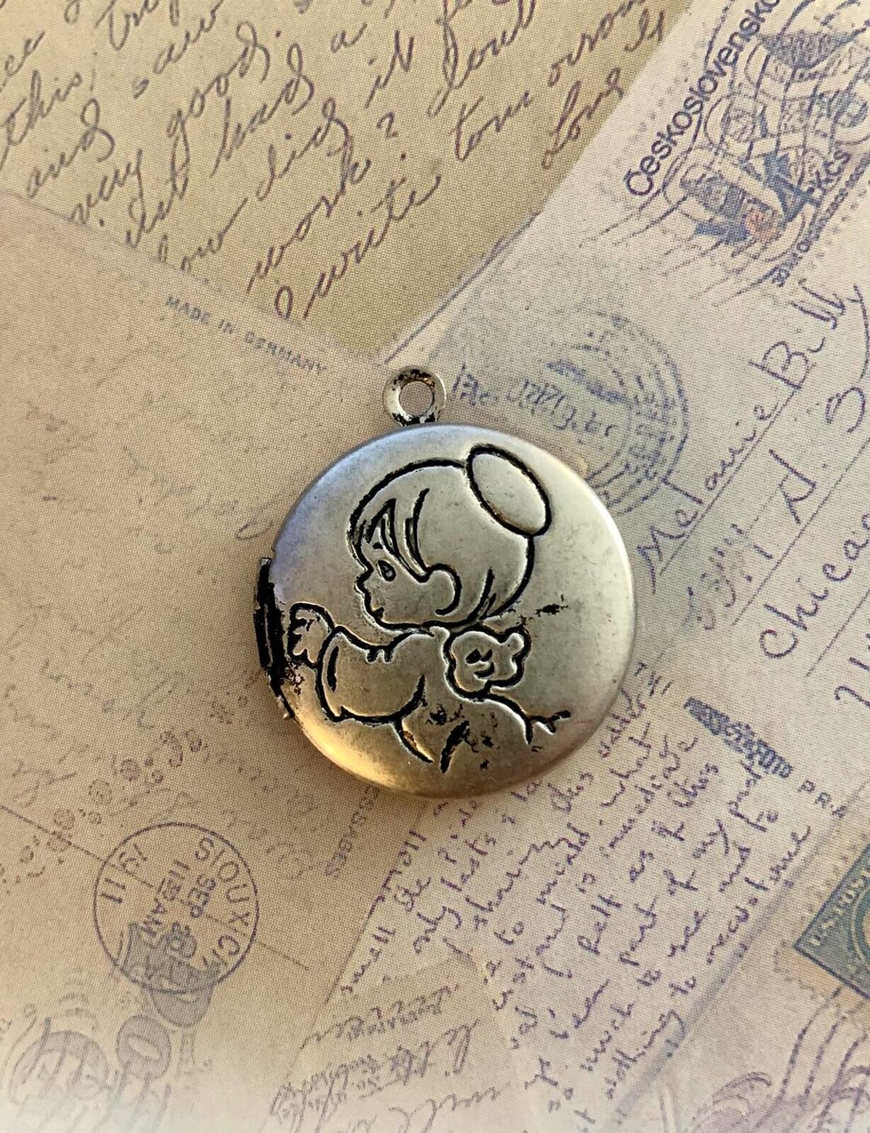 Precious Moments Cute Engraved Girl Round Locket Pendant