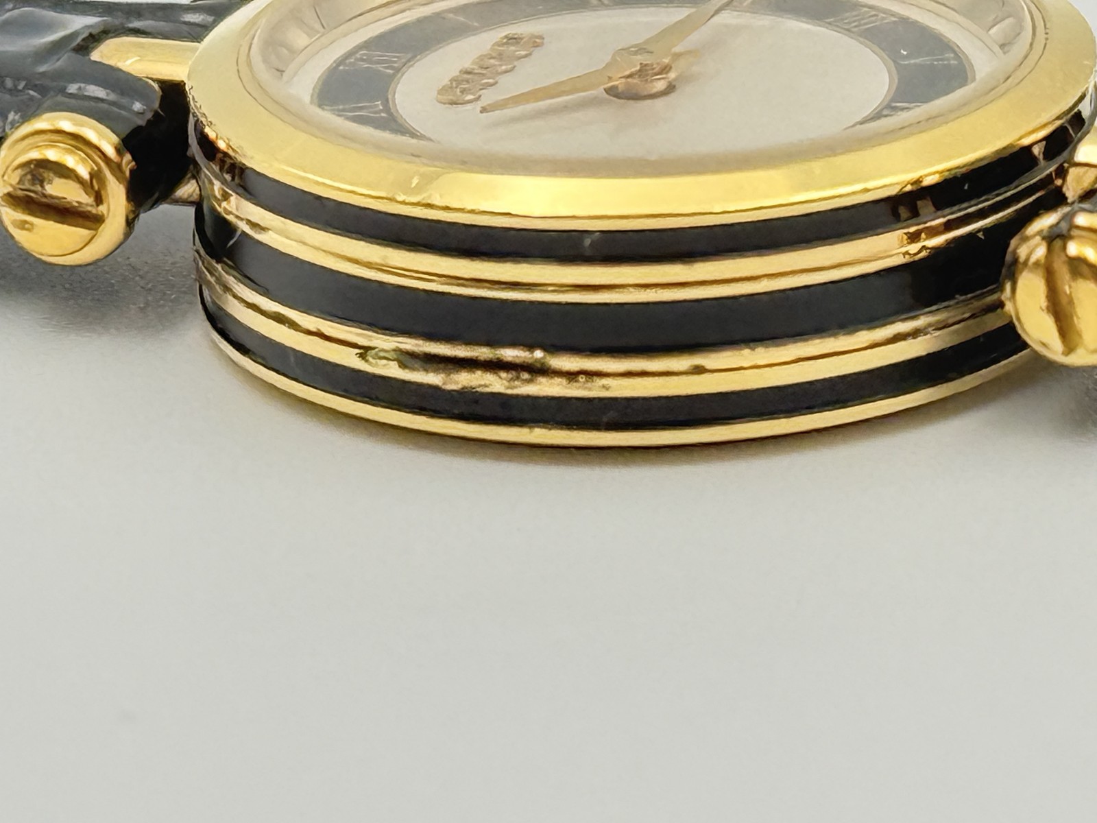 Gucci 2000L Sherry Line Black White Dial Quartz Vintage Women’s Watch Swiss Made