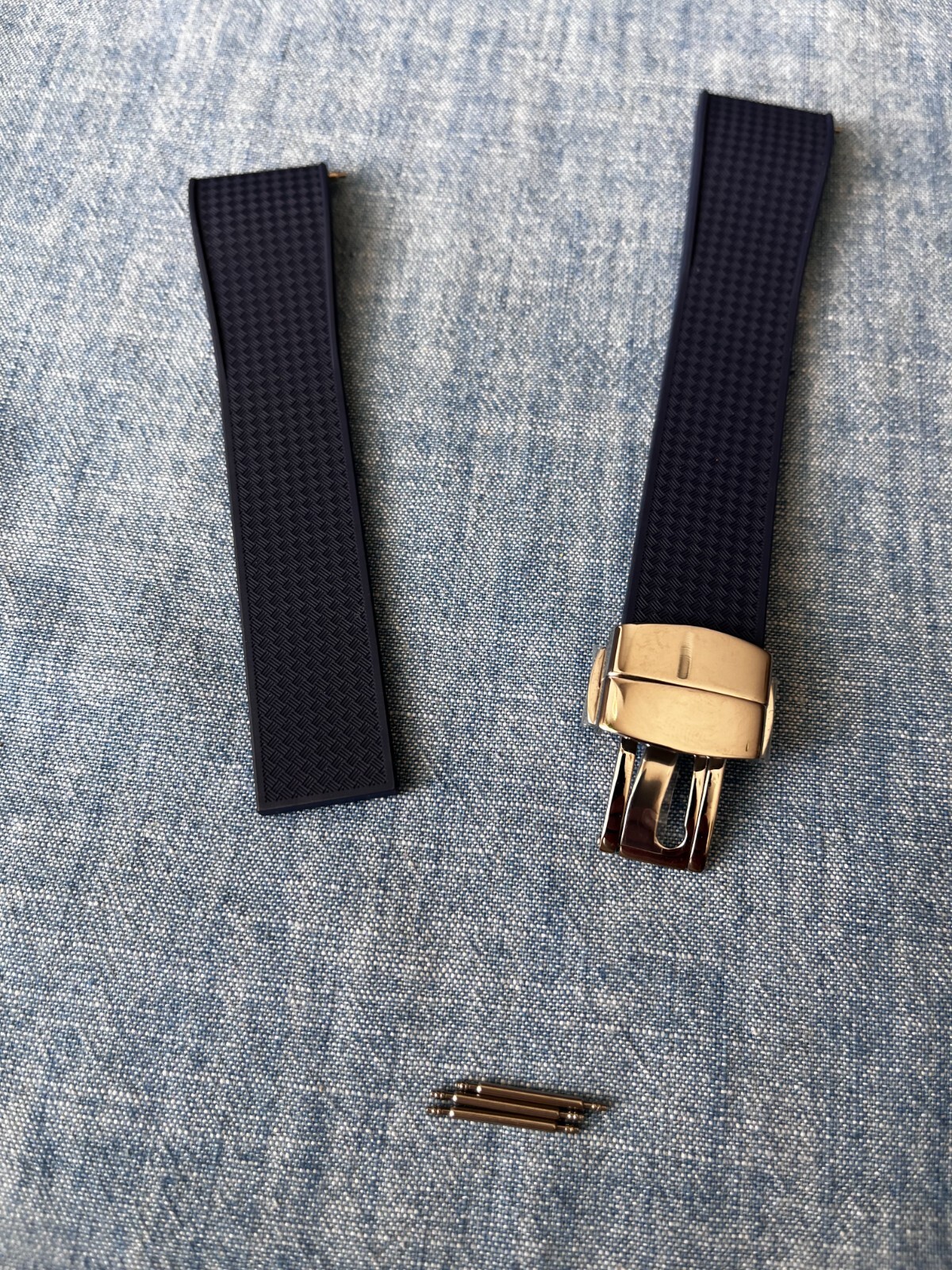 Wiscasset Watch – Premium FKM Cut to Size Watch Straps – 7 Colors