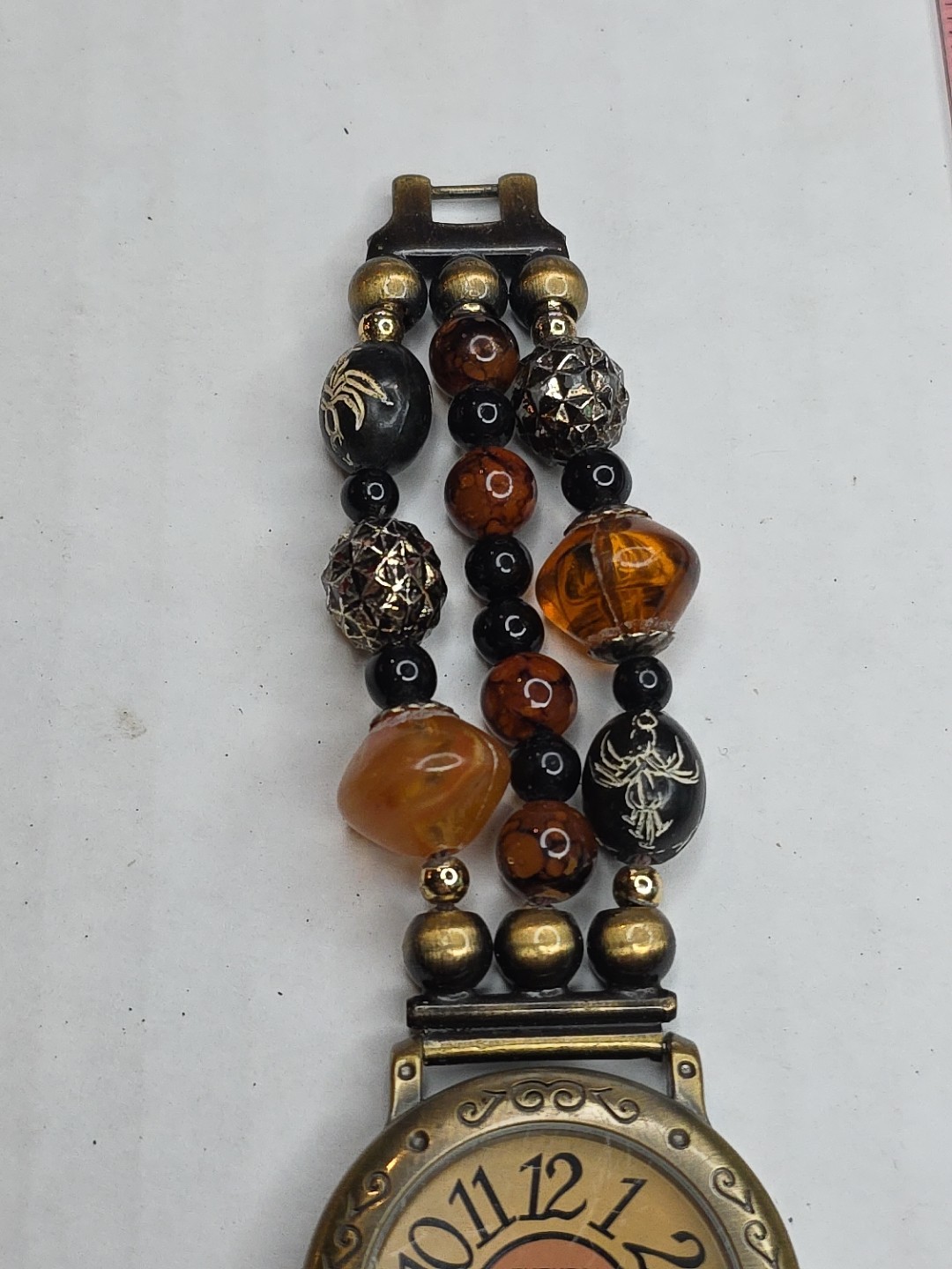 Futura 3906 V377 Beaded Ladies Watch, Needs A New Battery 7″