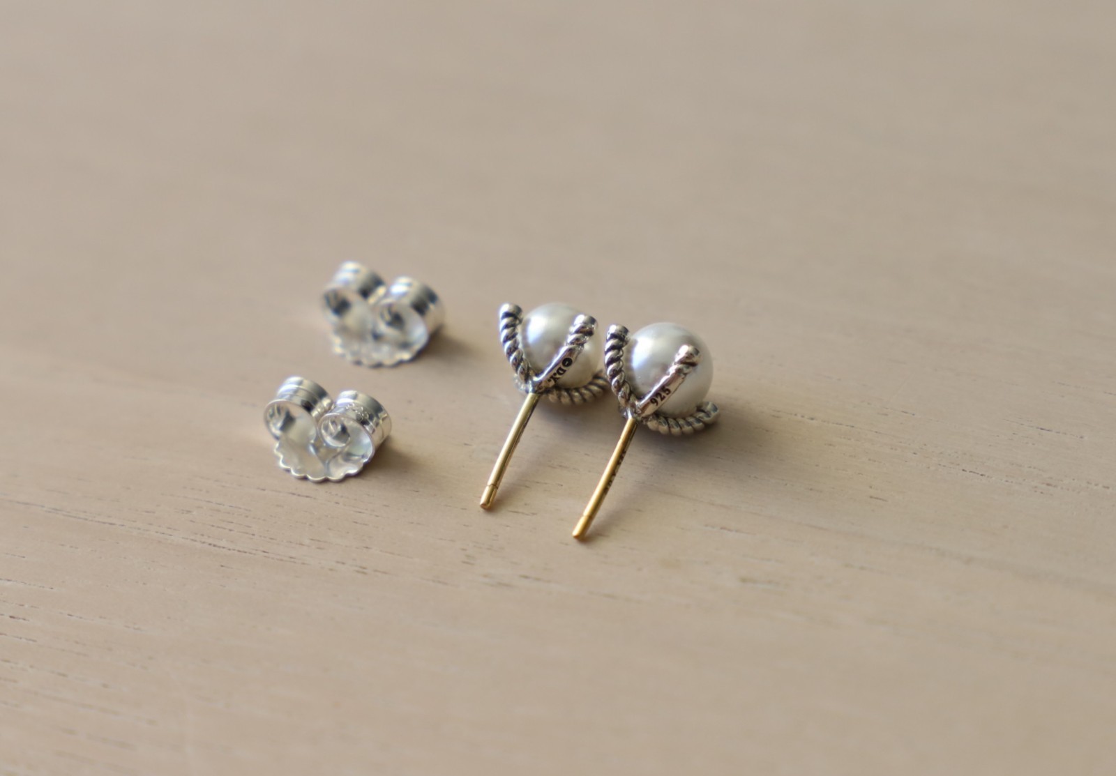 David Yurman Women’s Sterling Silver 6mm Pearl Stud Earrings with Diamonds