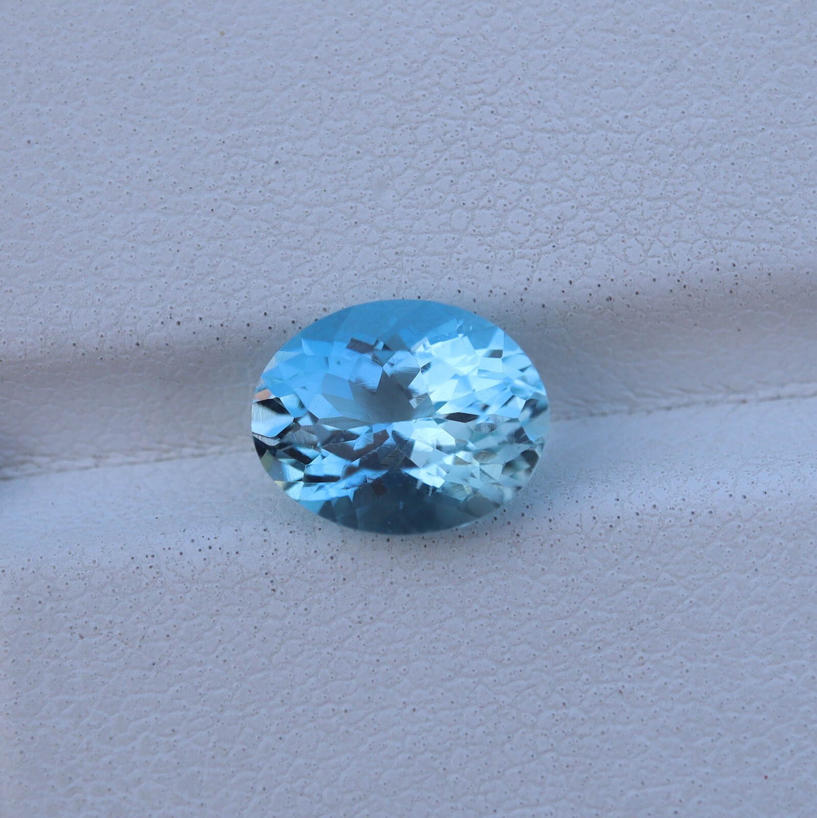 2.23 Cts 9.5×7.6 MM Natural AAA Blue Aquamarine Oval Cut Gemstone