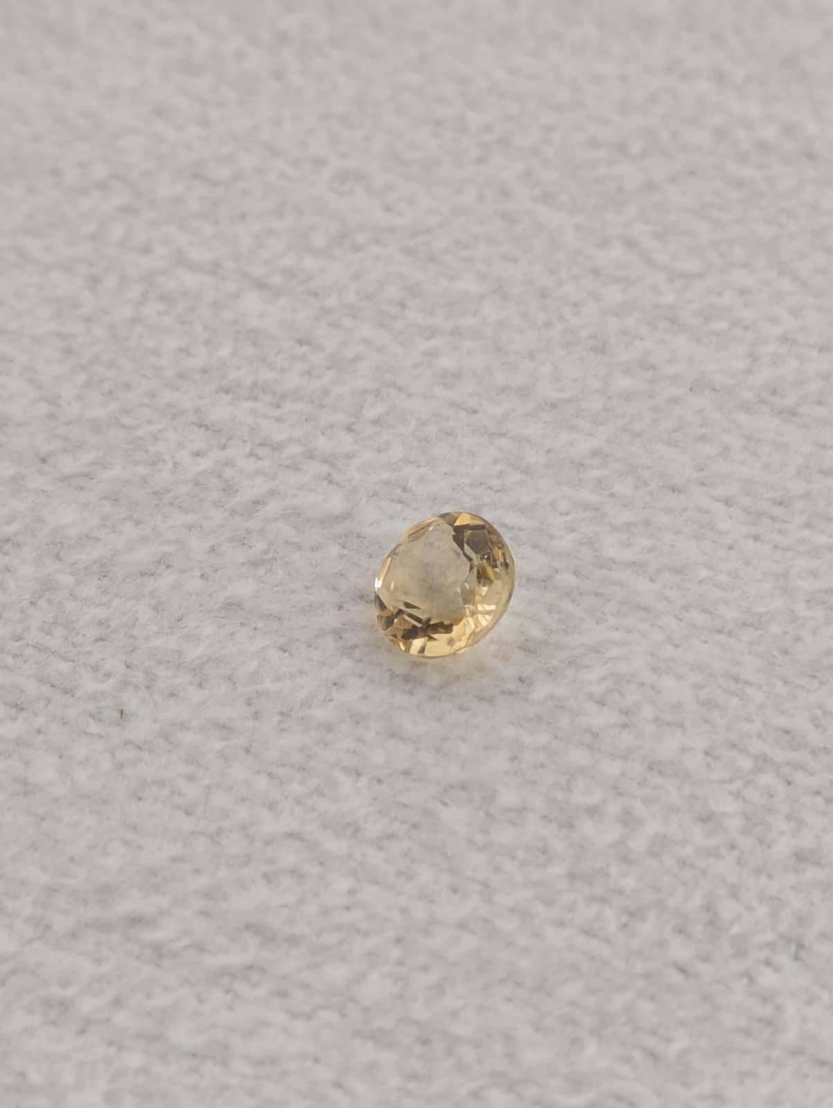 Citrine Yellow Faceted Gemstone 1.5 carat (0.30g) 7.9 Diameter x 4.7 mm