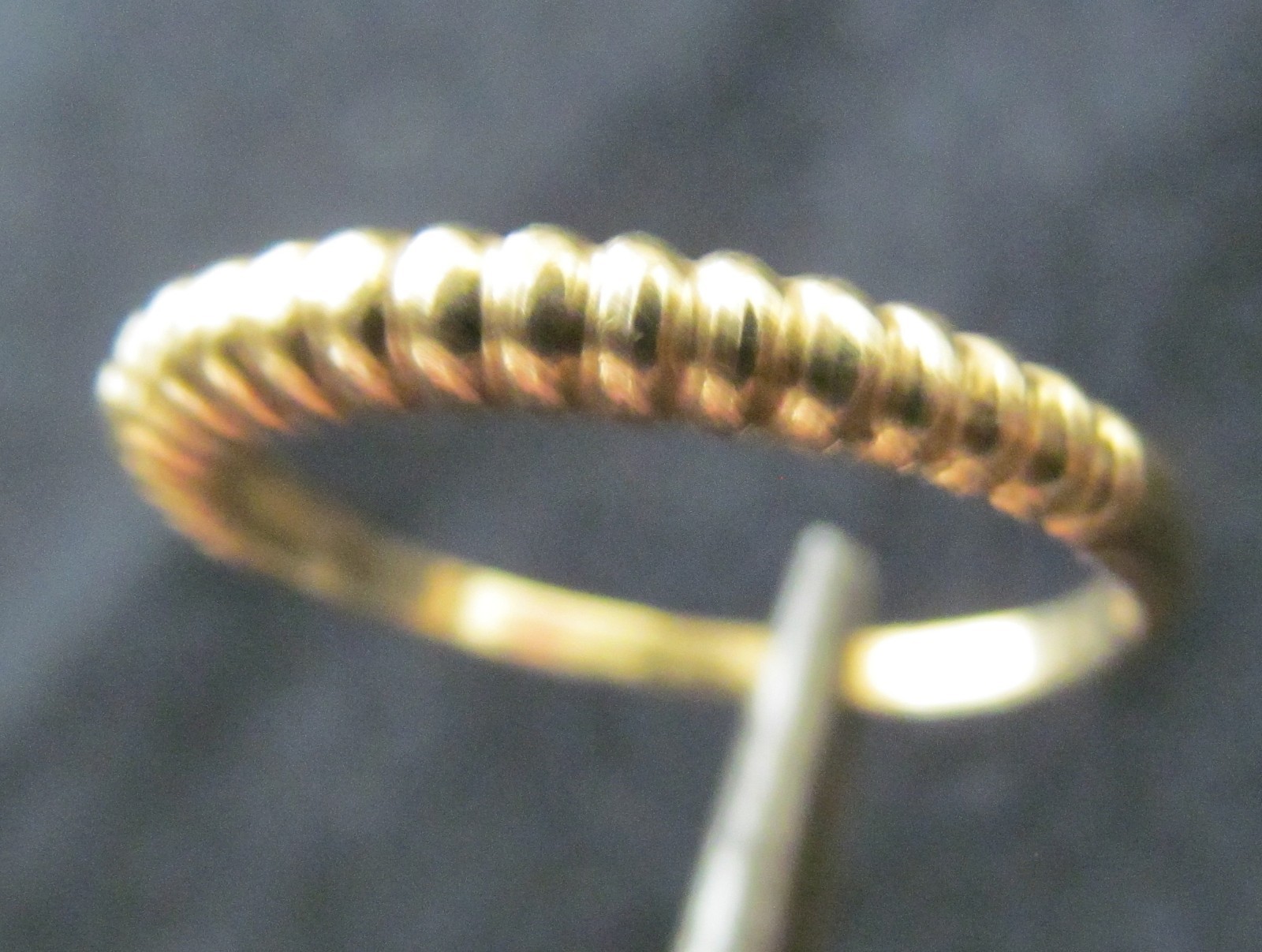 EHJ Beautiful 14k Yellow Gold Ribbed Band Ring Size 7 3/4 Weighs 2 grams