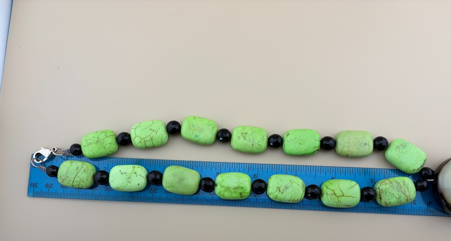 Estate Green Stone Bead Necklace Tests Jadeite/Spinel On Presidium Agate Pendant