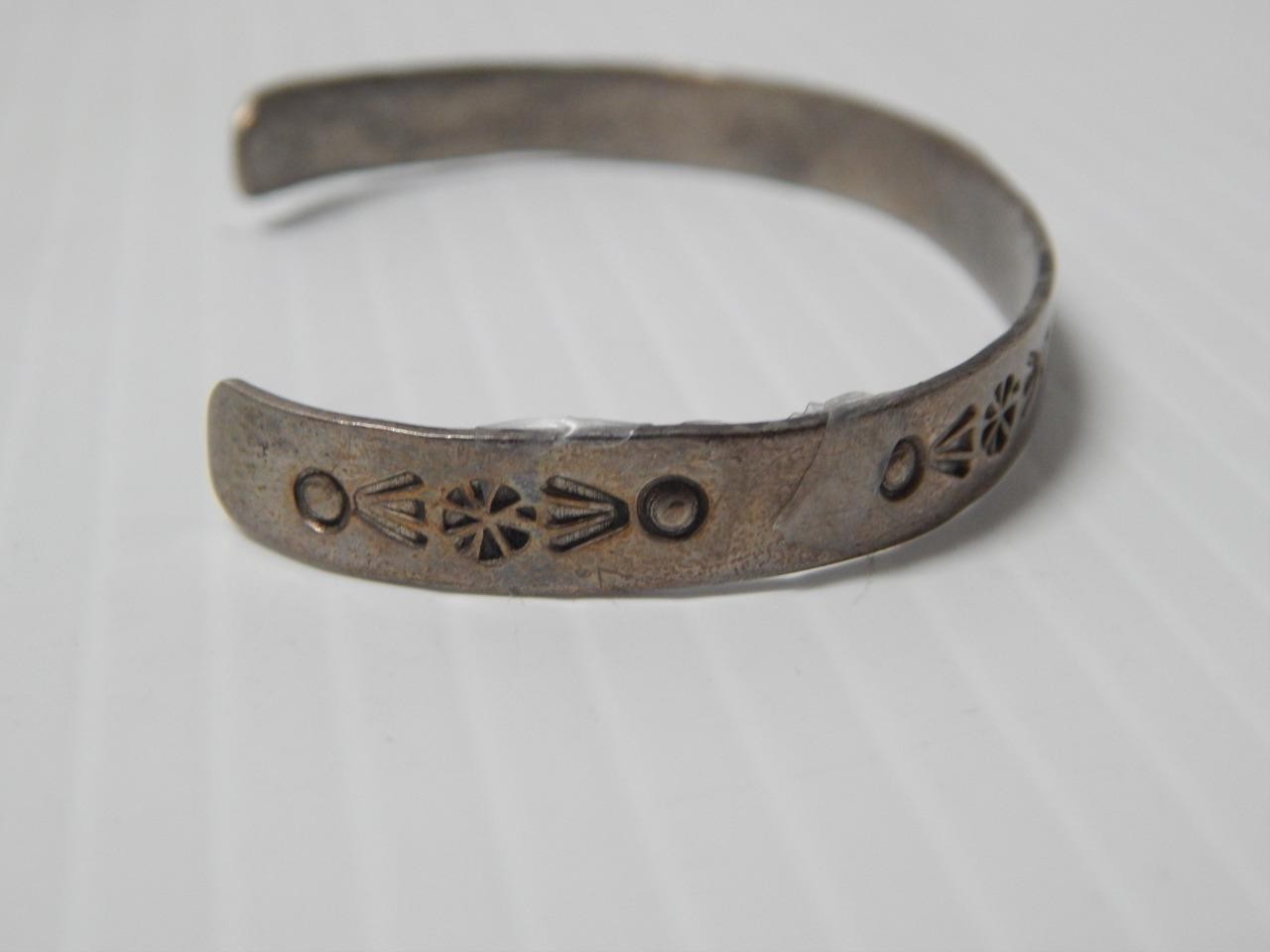 c.1930-50s VINTAGE FRED HARVEY NAVAJO INDIAN STERLING SILVER BRACELET