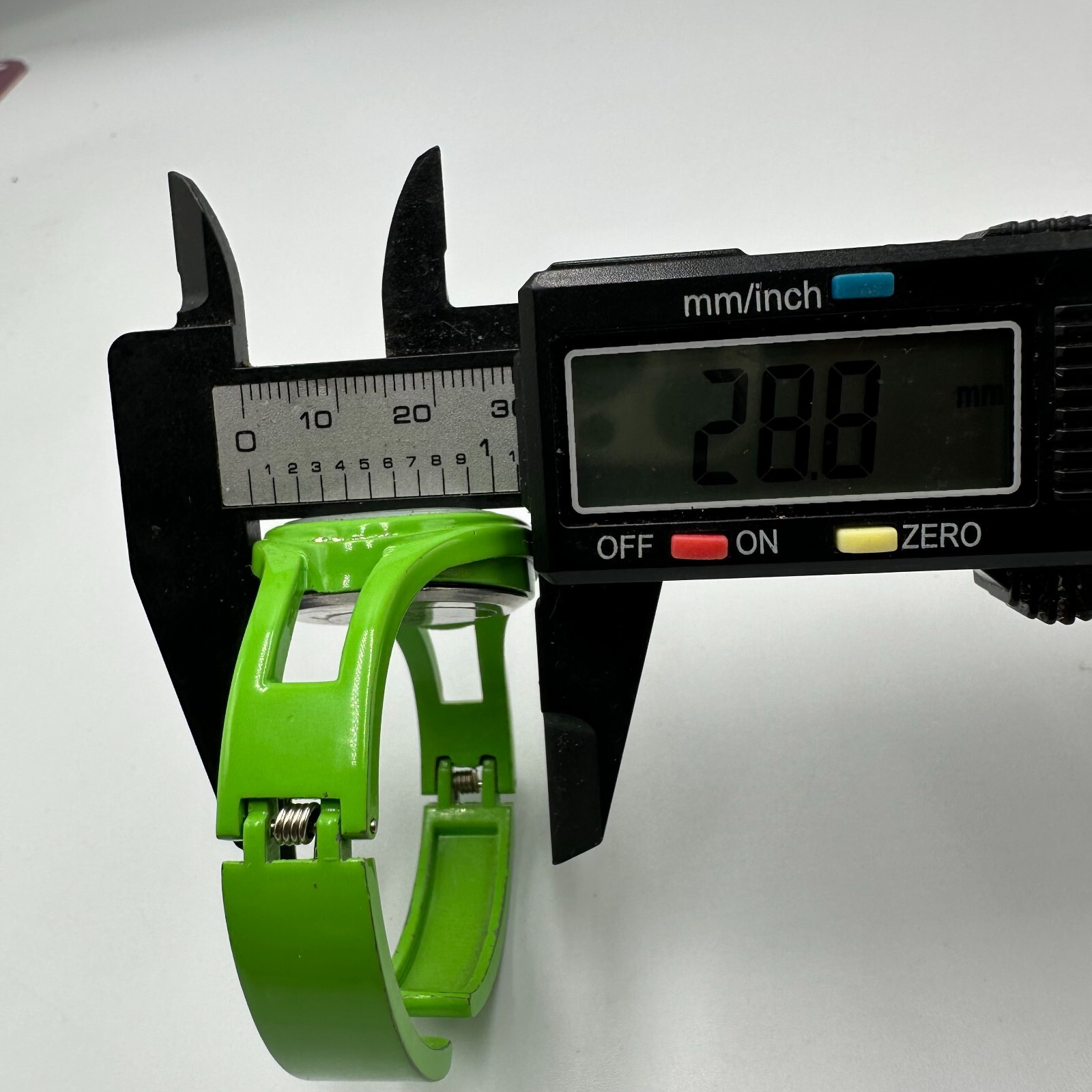 Varsales Watch Women Green White Dial Rhinestone Accents Cuff Band New Battery