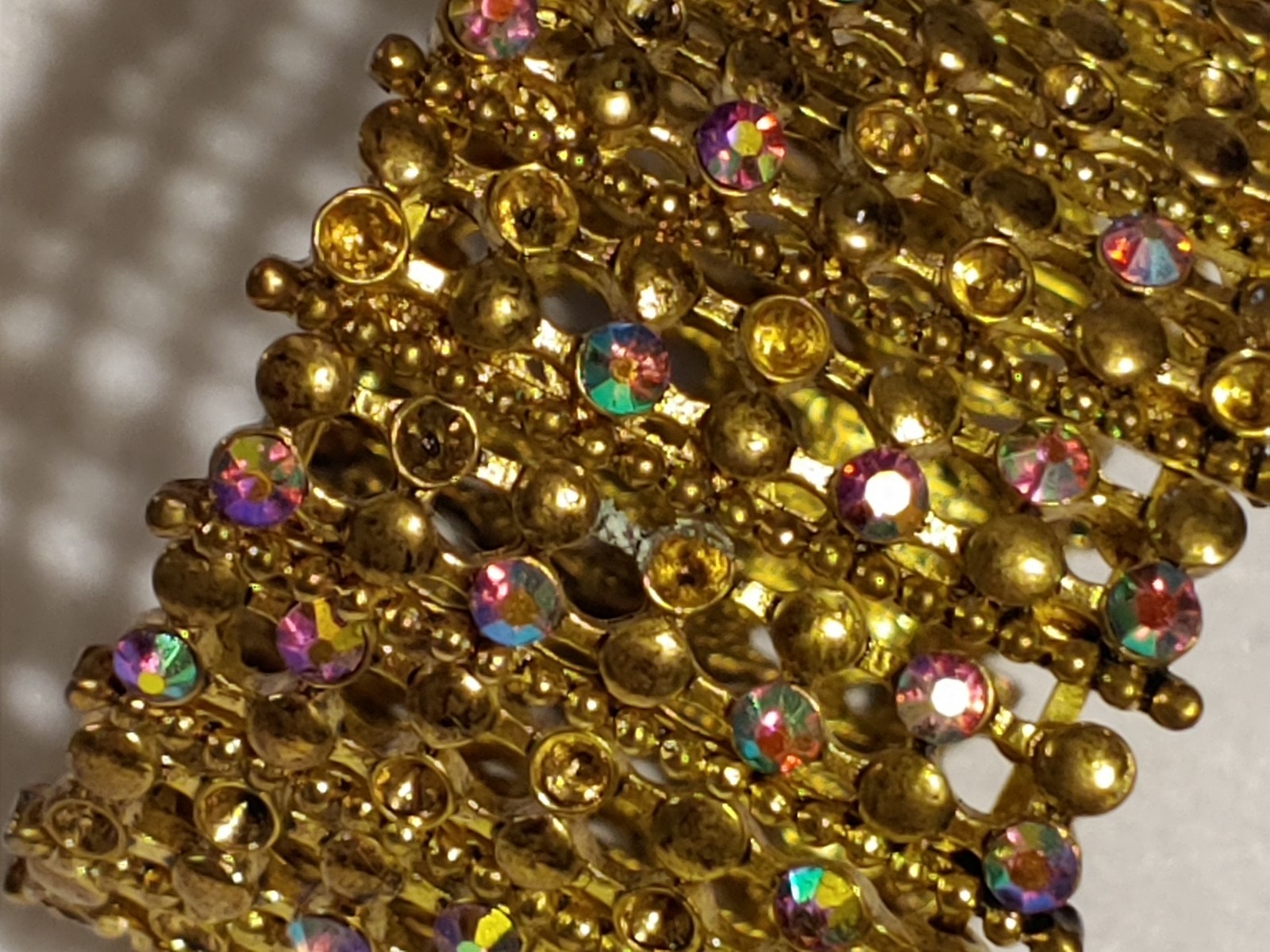 Vintage – 1 1/2 in WIDE RHINESTONE BRACELET – Gold Tone – 2 1/8 in DIA -Heavy