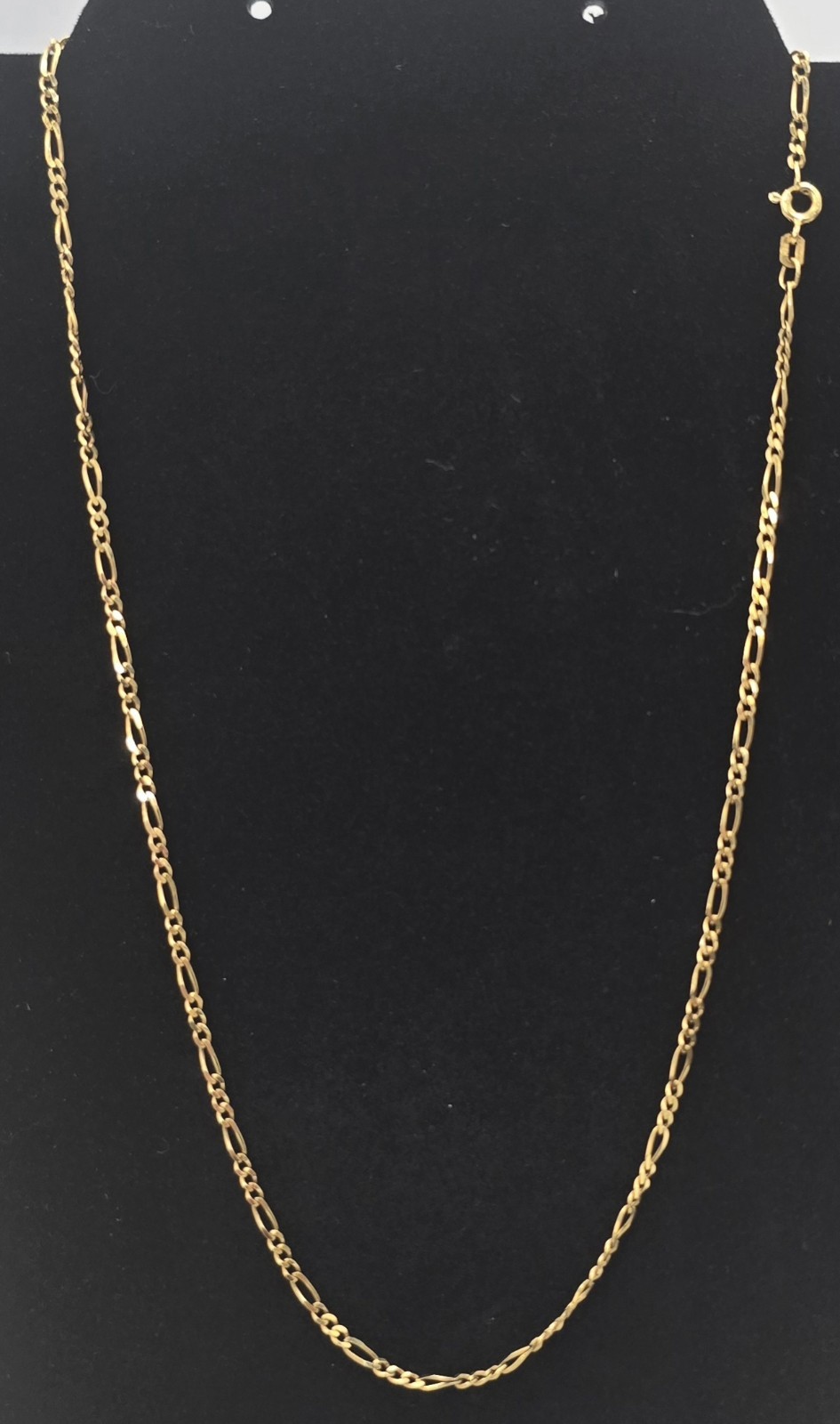 Extravagant 18K Yellow Gold 2mm Figaro 18″ Necklace 5.14g