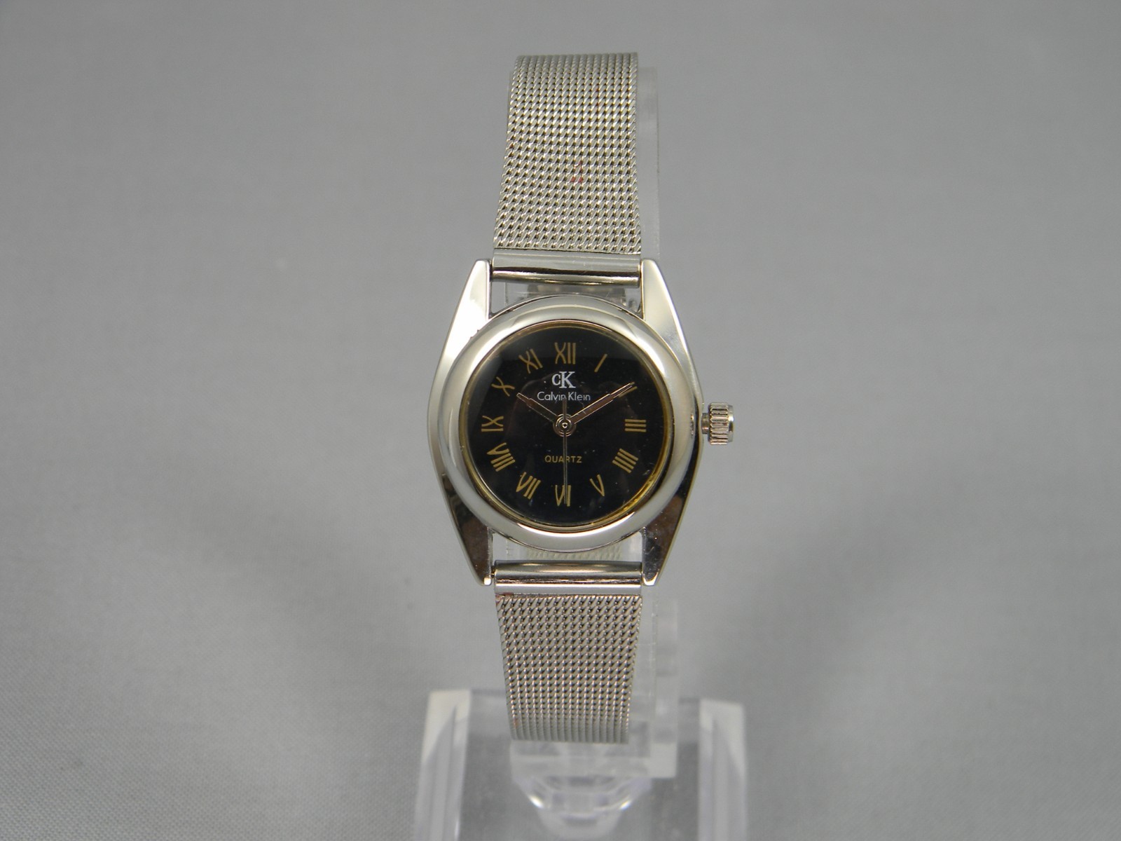 Calvin Klein Watch Women 26mm Silver Tone Blue/Black Dial Mesh Band New Battery