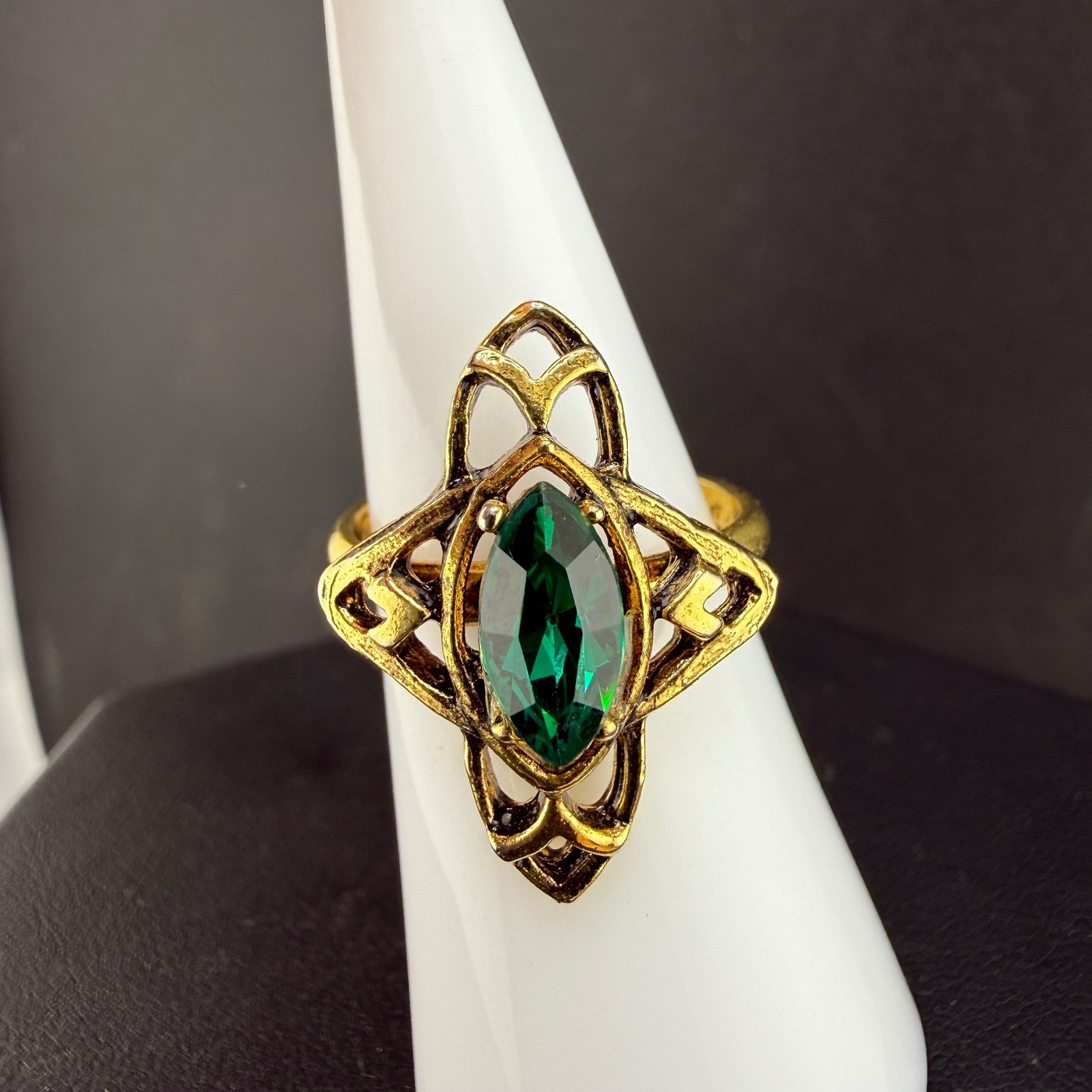 Vintage Rhinestone Ring Gold Tone Green Marquise Gothic Shield Size 6