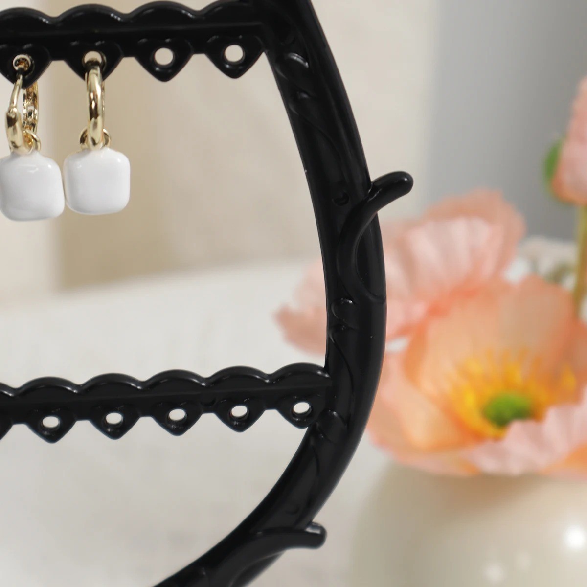 1pc Creative Wine Glass Jewelry Display Stand Necklace & Earring Organizer