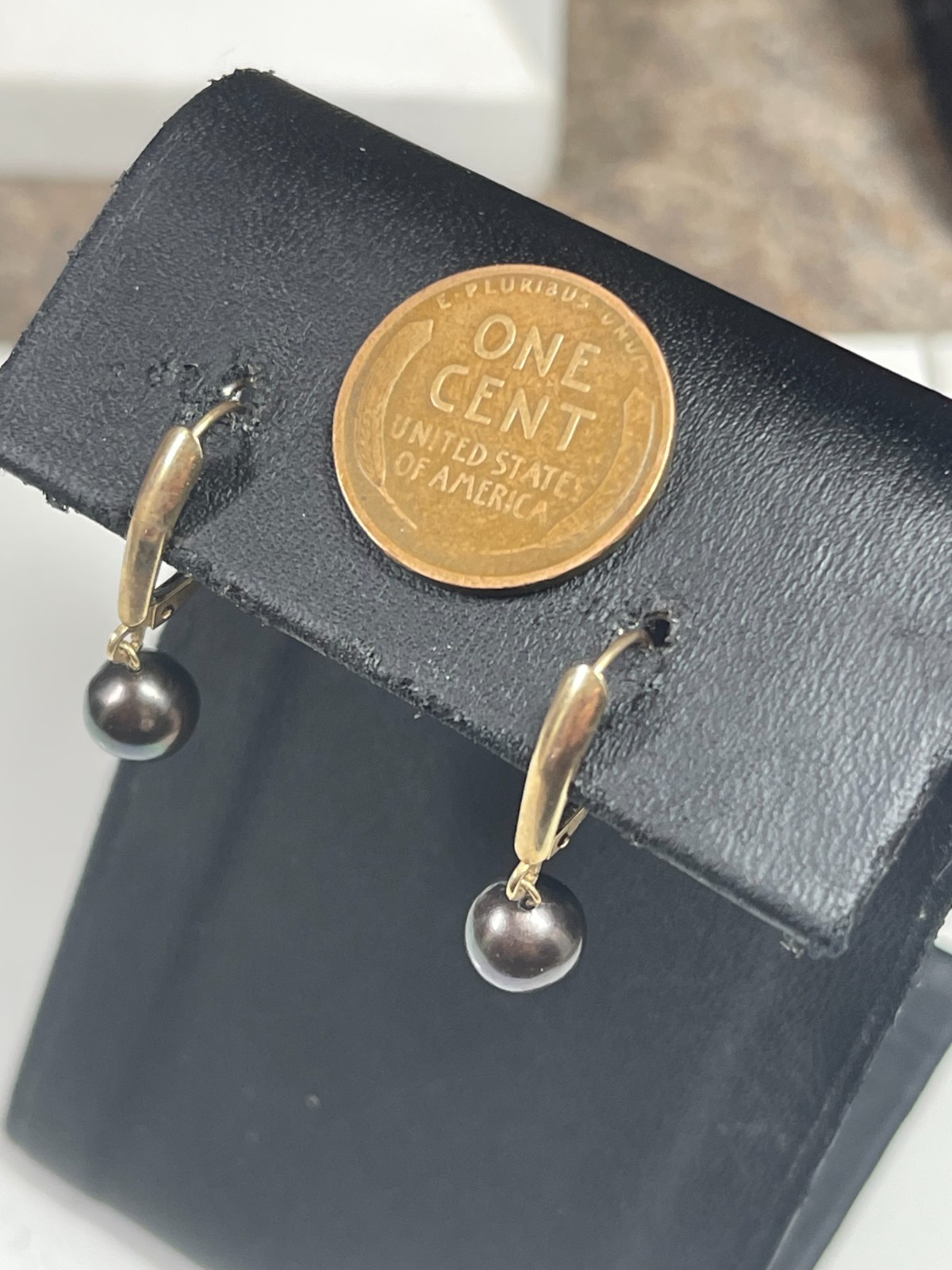 10K gold 6.9mm Black Freshwater Pearl JCM Dangle Earrings.