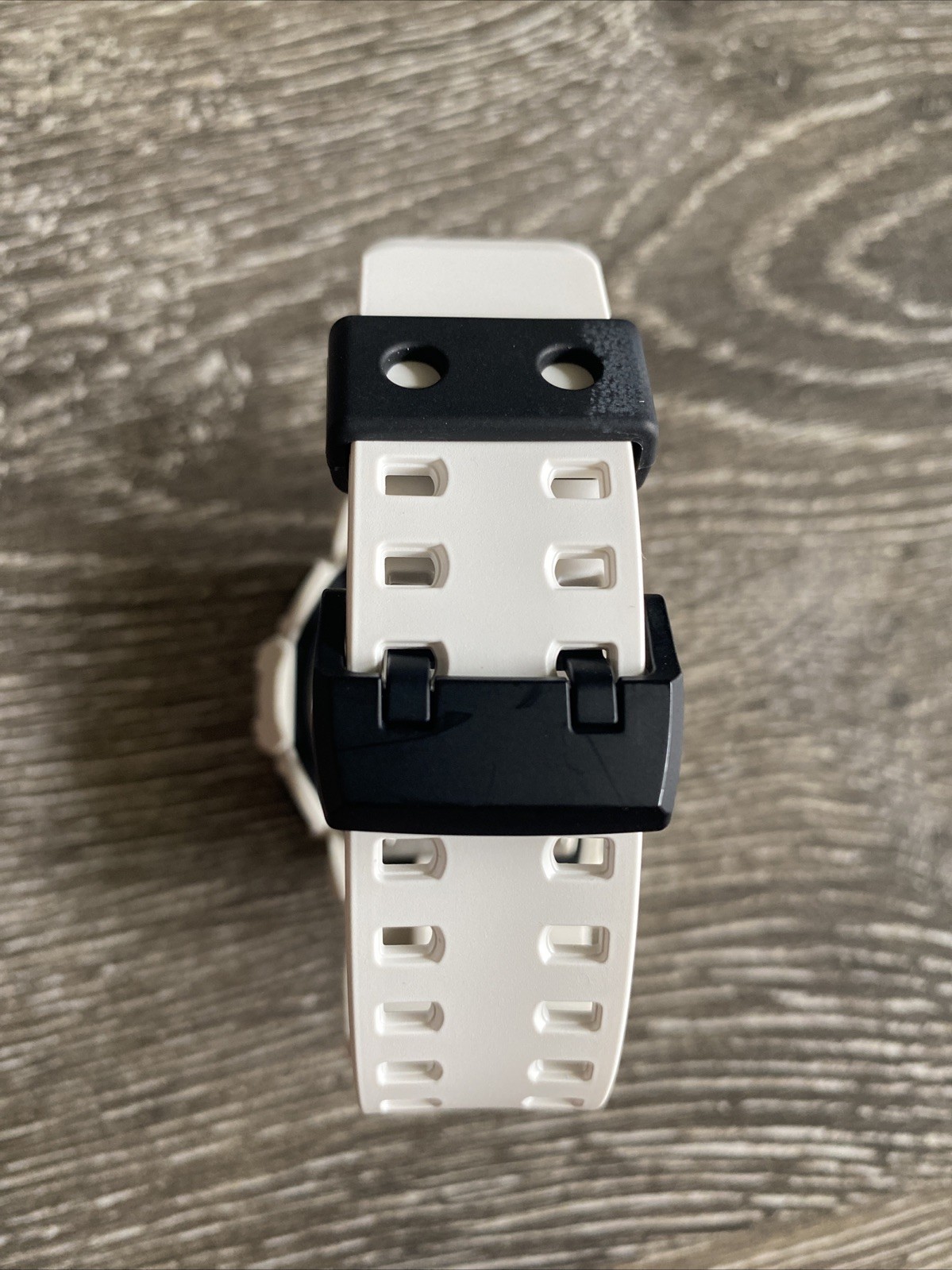 Casio G-Shock GA-700 5522 Analog Digital Watch White