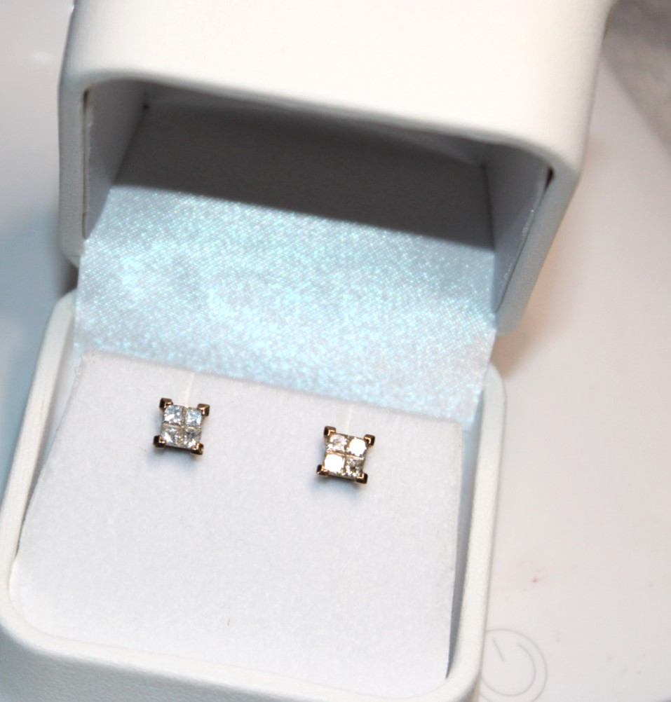 Vintage Gold Stud Earrings – Lab Diamonds? – 9K Solid Gold