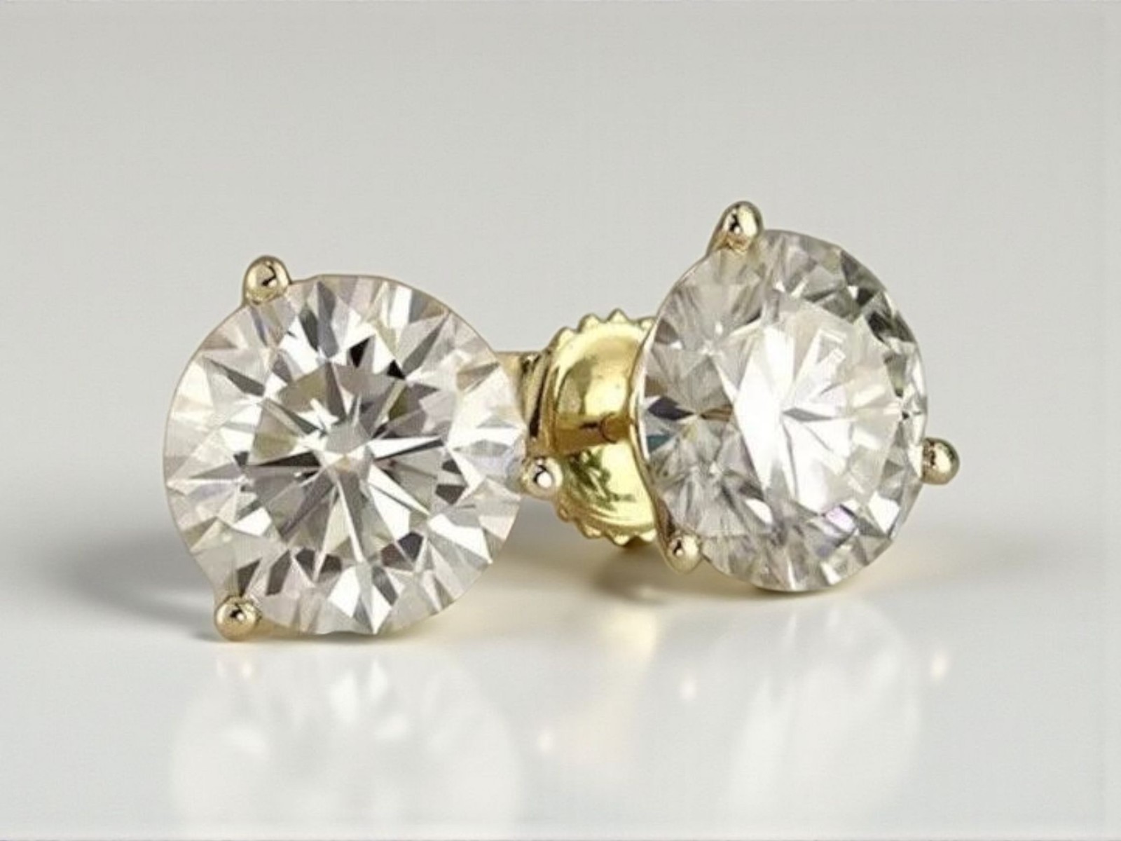 2 Ct Round Cut D/F VVS-VS Lab Grown Diamond Stud Earrings 14k Gold Screw Back